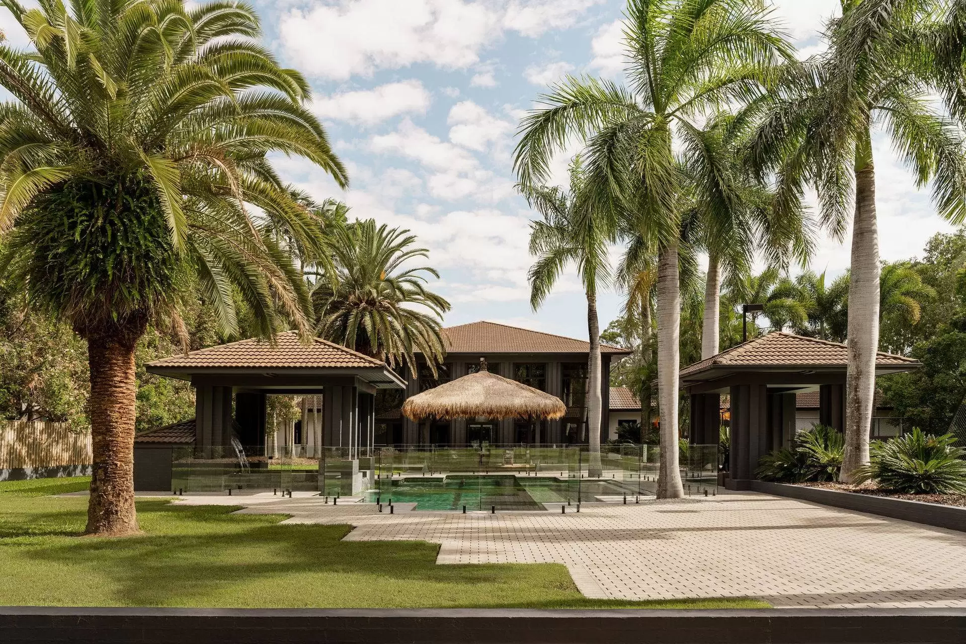 178 Boston Road, Belmont Sold by Queensland Sotheby's International Realty - image 1