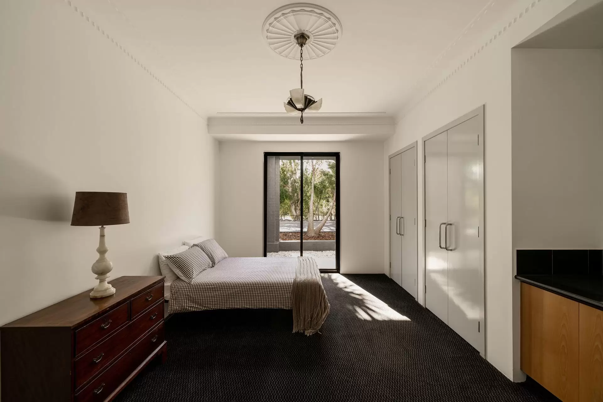 178 Boston Road, Belmont Sold by Queensland Sotheby's International Realty - image 1