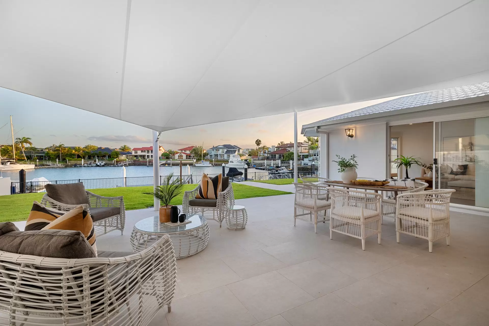 14 Captains Court, Raby Bay Sold by  - image 1