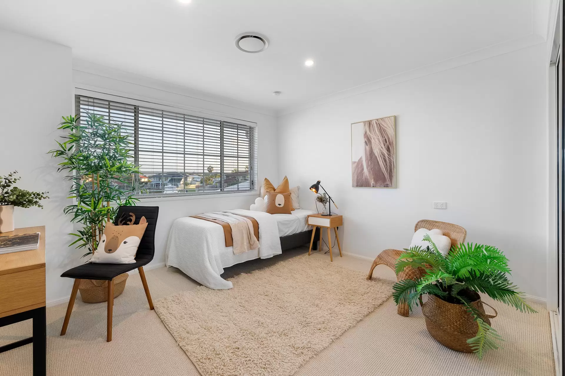 14 Captains Court, Raby Bay Sold by Queensland Sotheby's International Realty - image 1