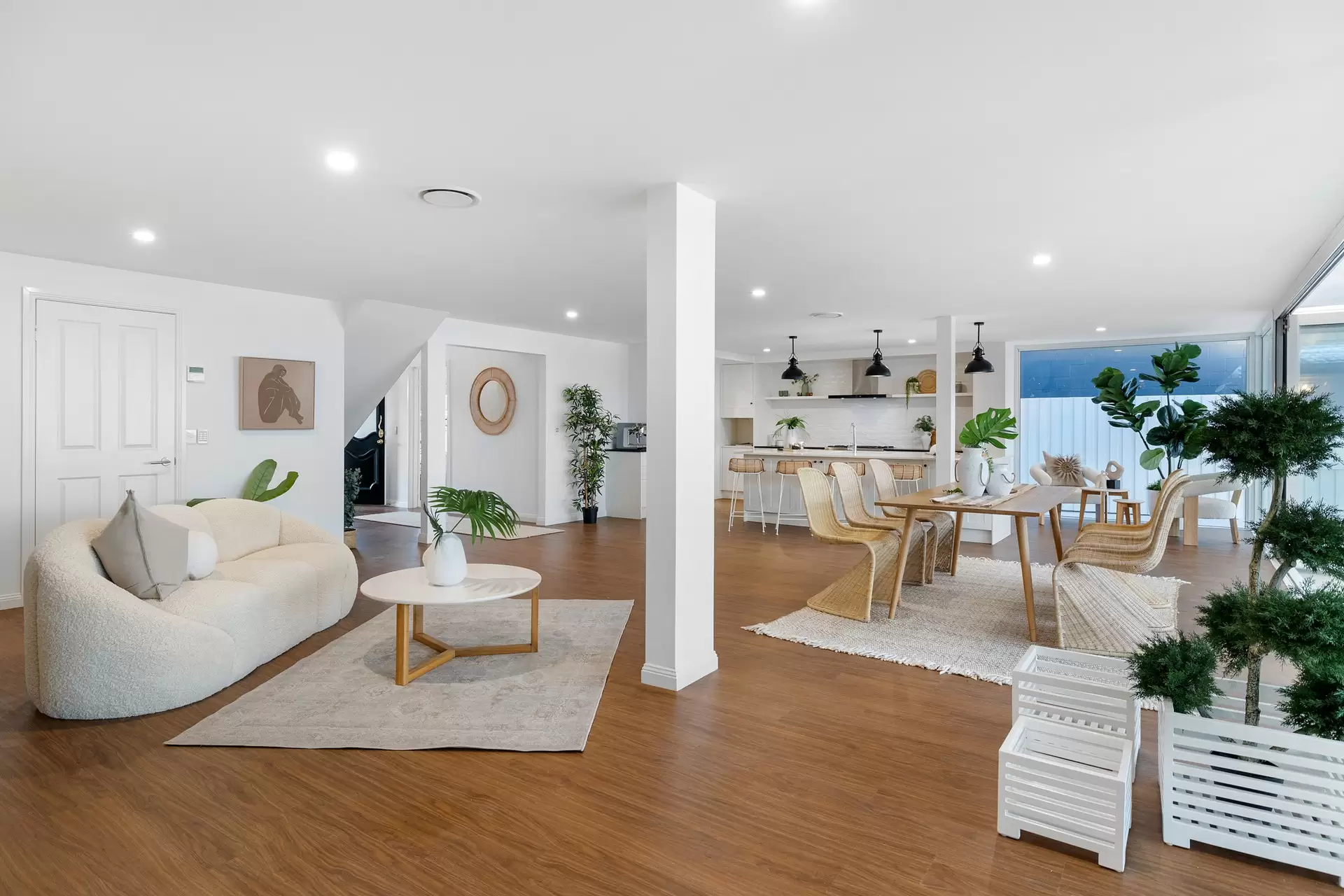 14 Captains Court, Raby Bay Sold by Queensland Sotheby's International Realty - image 1
