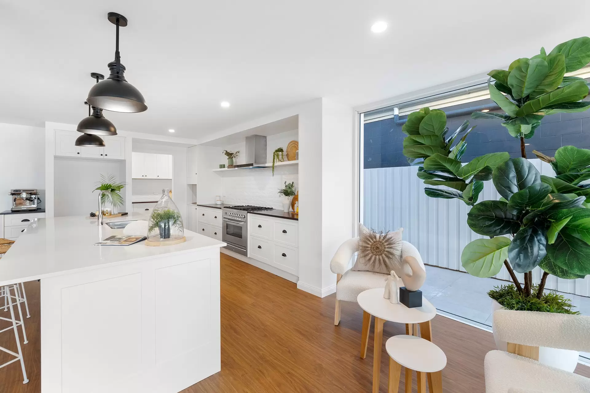14 Captains Court, Raby Bay Sold by Queensland Sotheby's International Realty - image 1