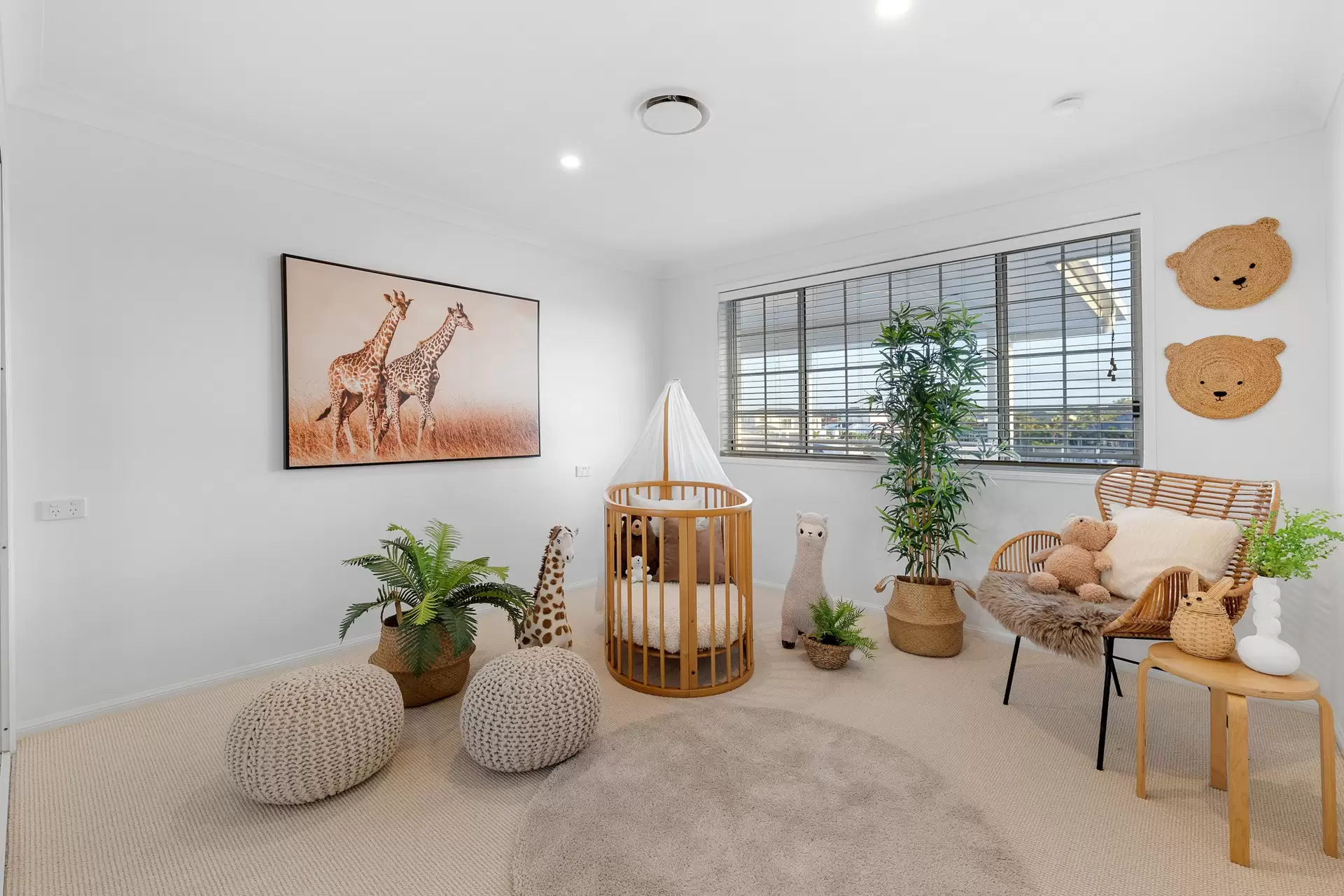 14 Captains Court, Raby Bay Sold by Queensland Sotheby's International Realty - image 1