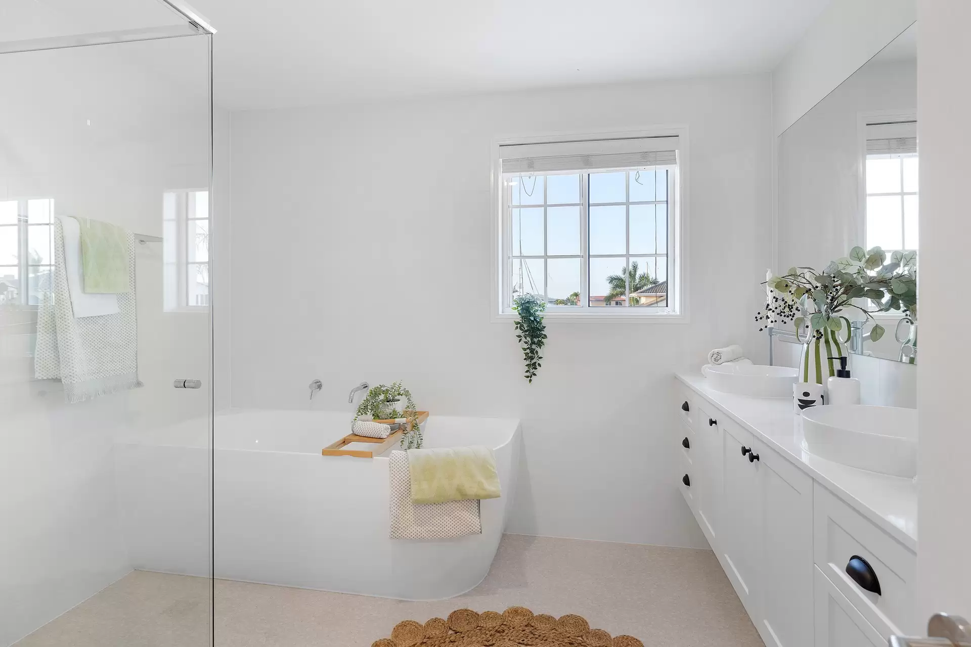 14 Captains Court, Raby Bay Sold by Queensland Sotheby's International Realty - image 1