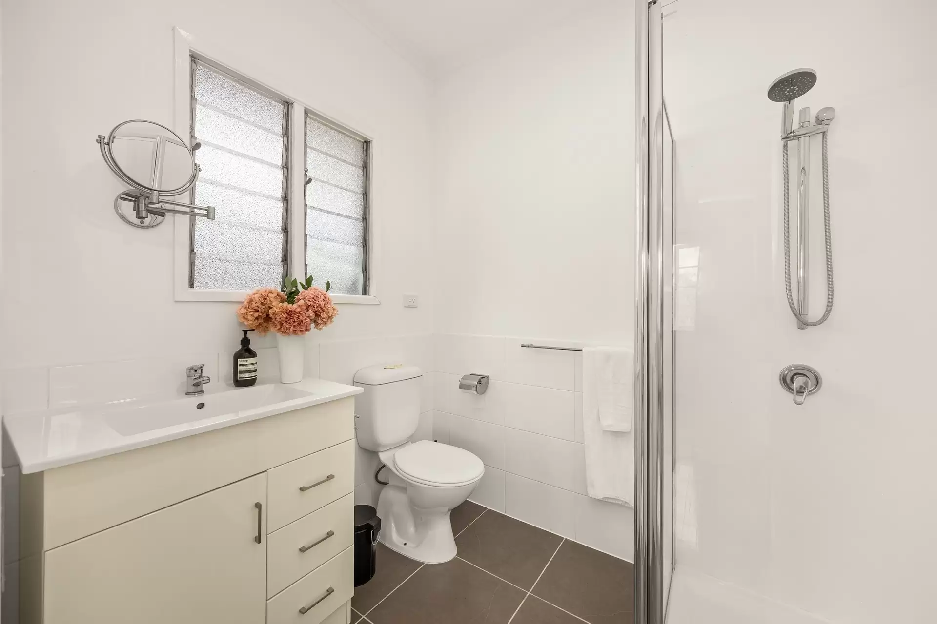 49 Canopus Street, Coorparoo Sold by Queensland Sotheby's International Realty - image 1