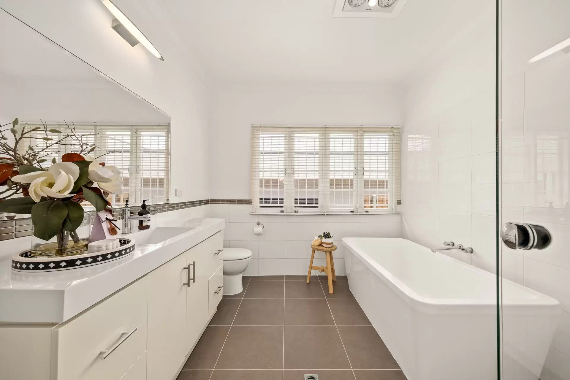 49 Canopus Street, Coorparoo Sold by Queensland Sotheby's International Realty - image 1