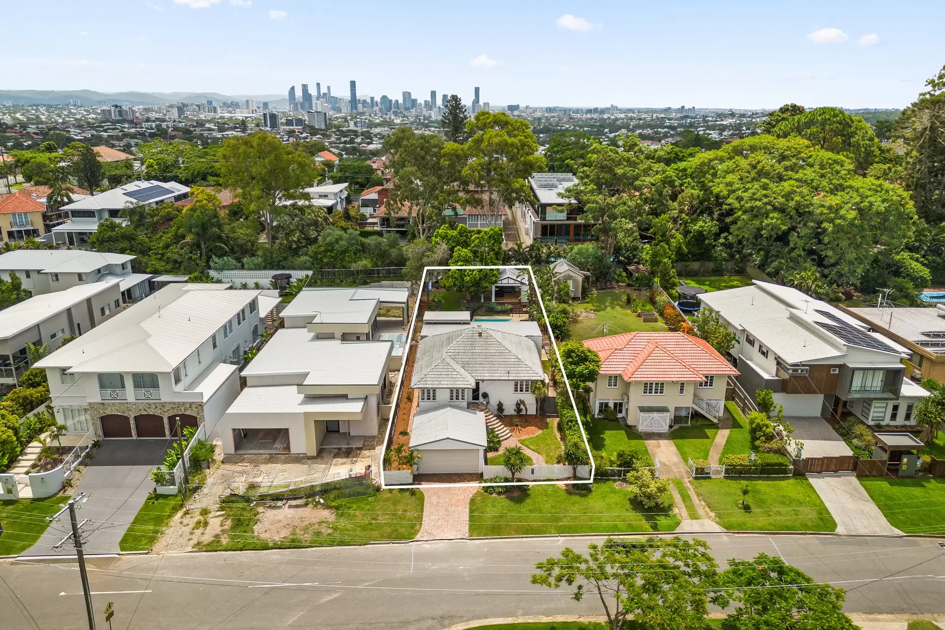 49 Canopus Street, Coorparoo Sold by Queensland Sotheby's International Realty - image 1