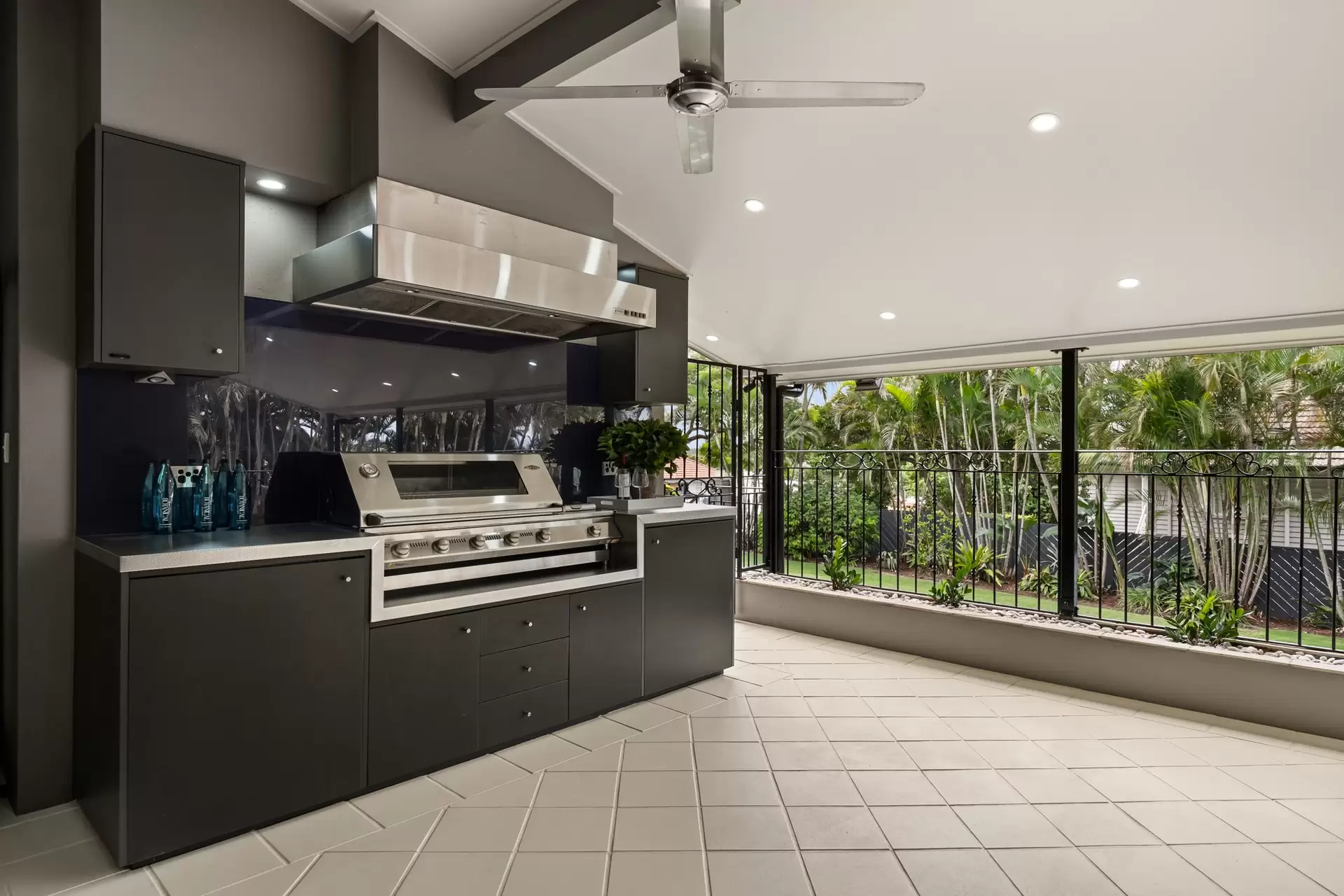 16 Banim Street, Aspley Sold by Queensland Sotheby's International Realty - image 1