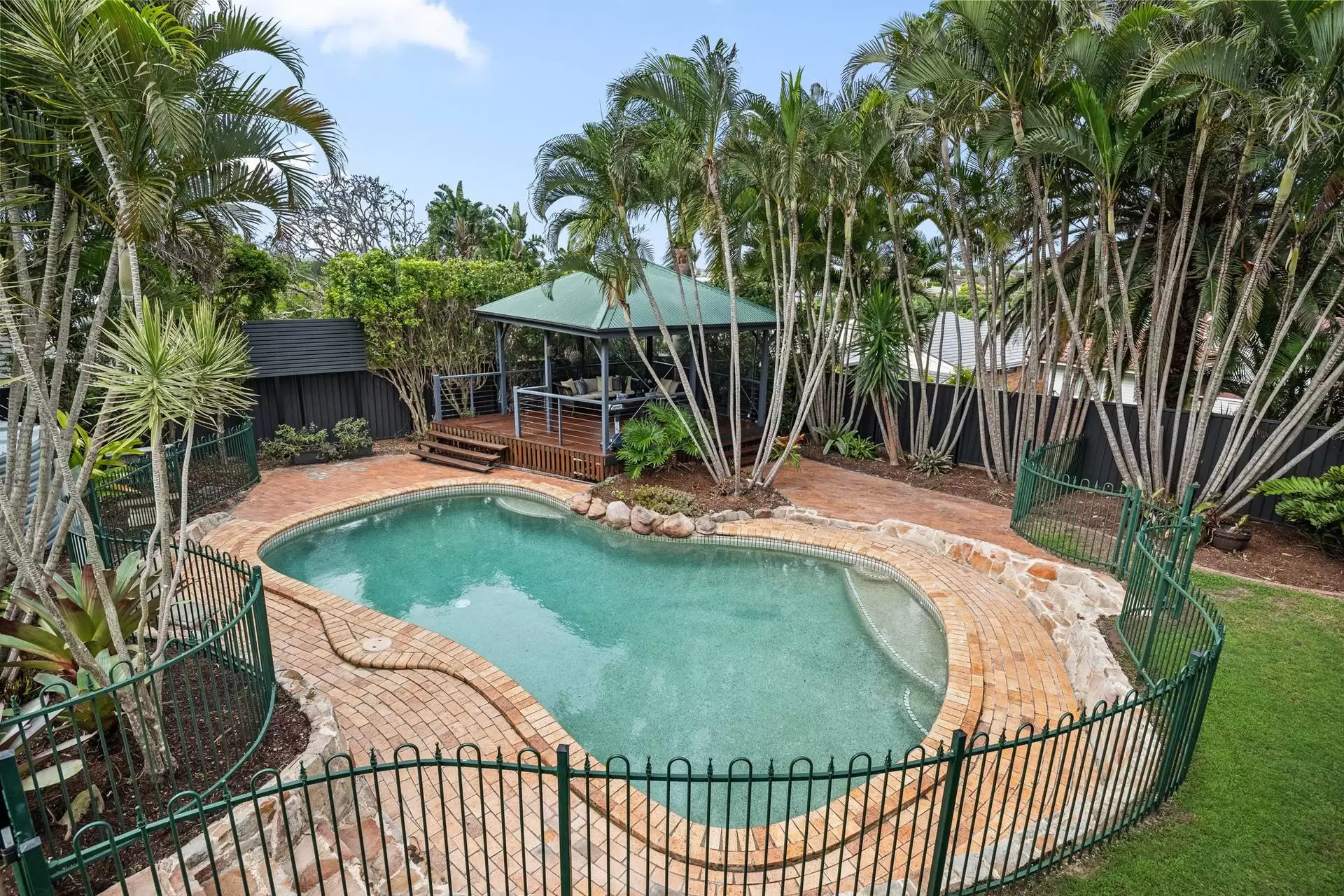 16 Banim Street, Aspley Sold by Queensland Sotheby's International Realty - image 1