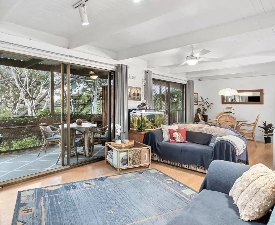 14 Warana Street, Noosa Heads Sold by Queensland Sotheby's International Realty - image 1