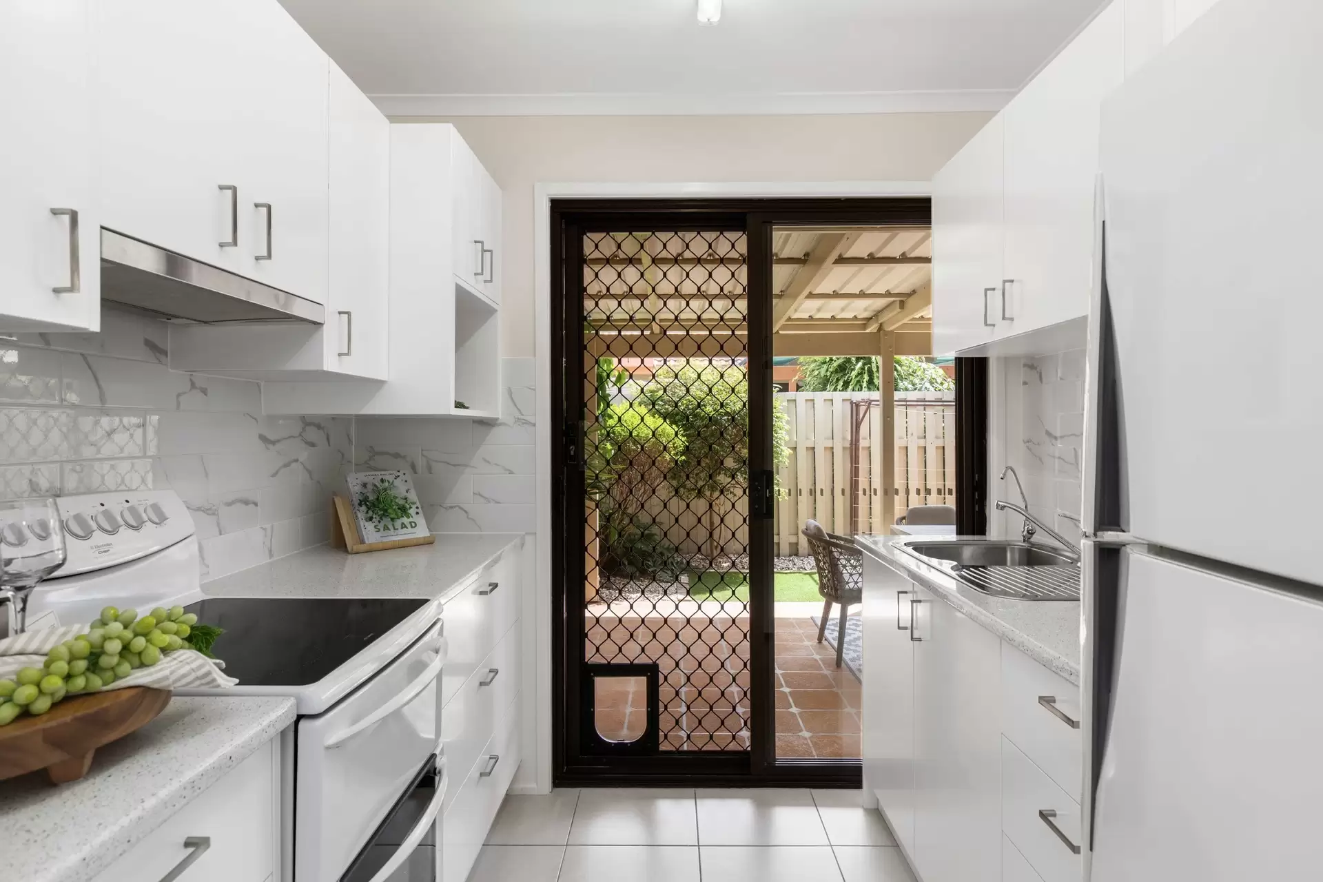 3/10 Melody Court, Warana Sold by Queensland Sotheby's International Realty - image 1