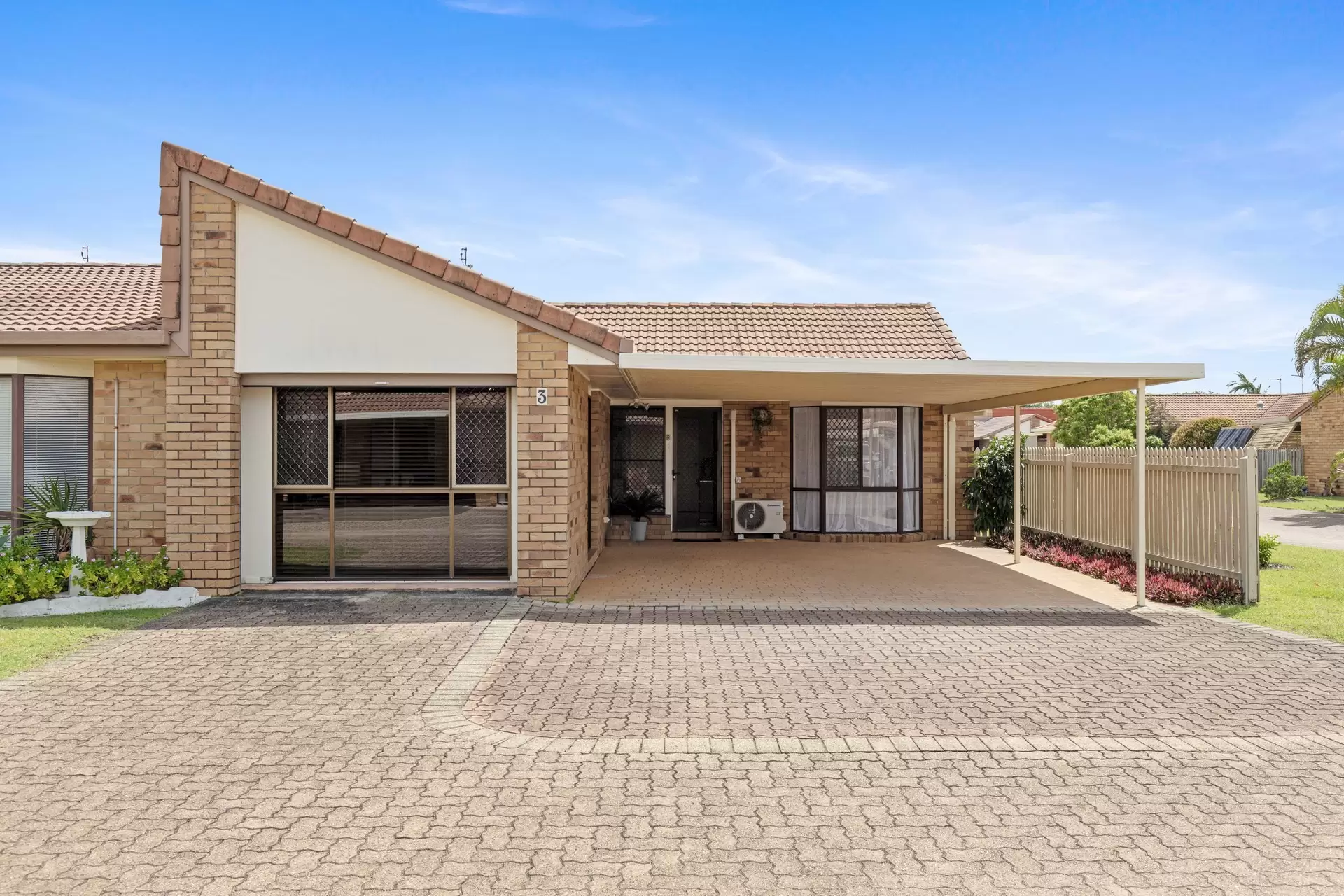 3/10 Melody Court, Warana Sold by Queensland Sotheby's International Realty - image 1