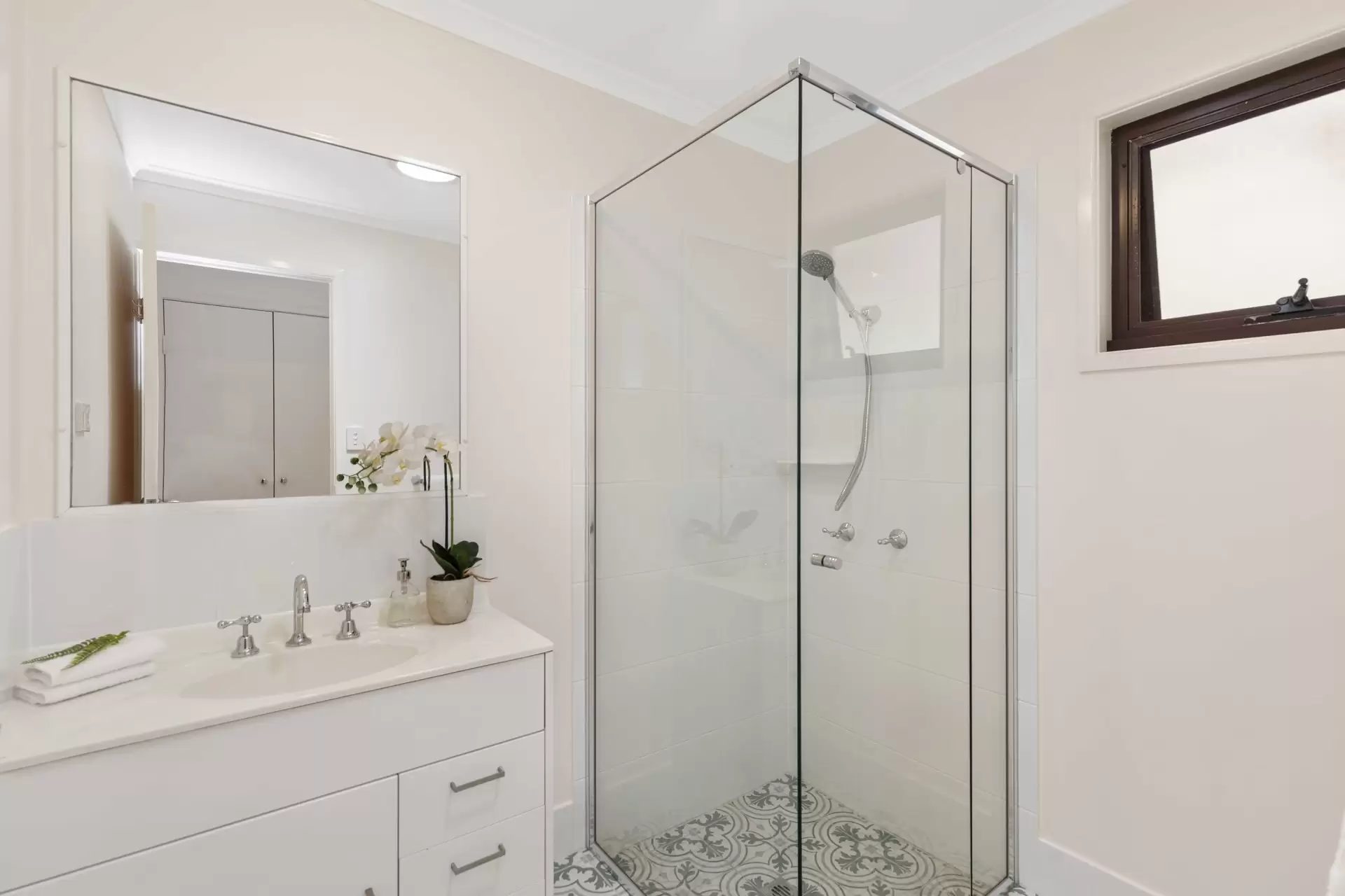 3/10 Melody Court, Warana Sold by Queensland Sotheby's International Realty - image 1