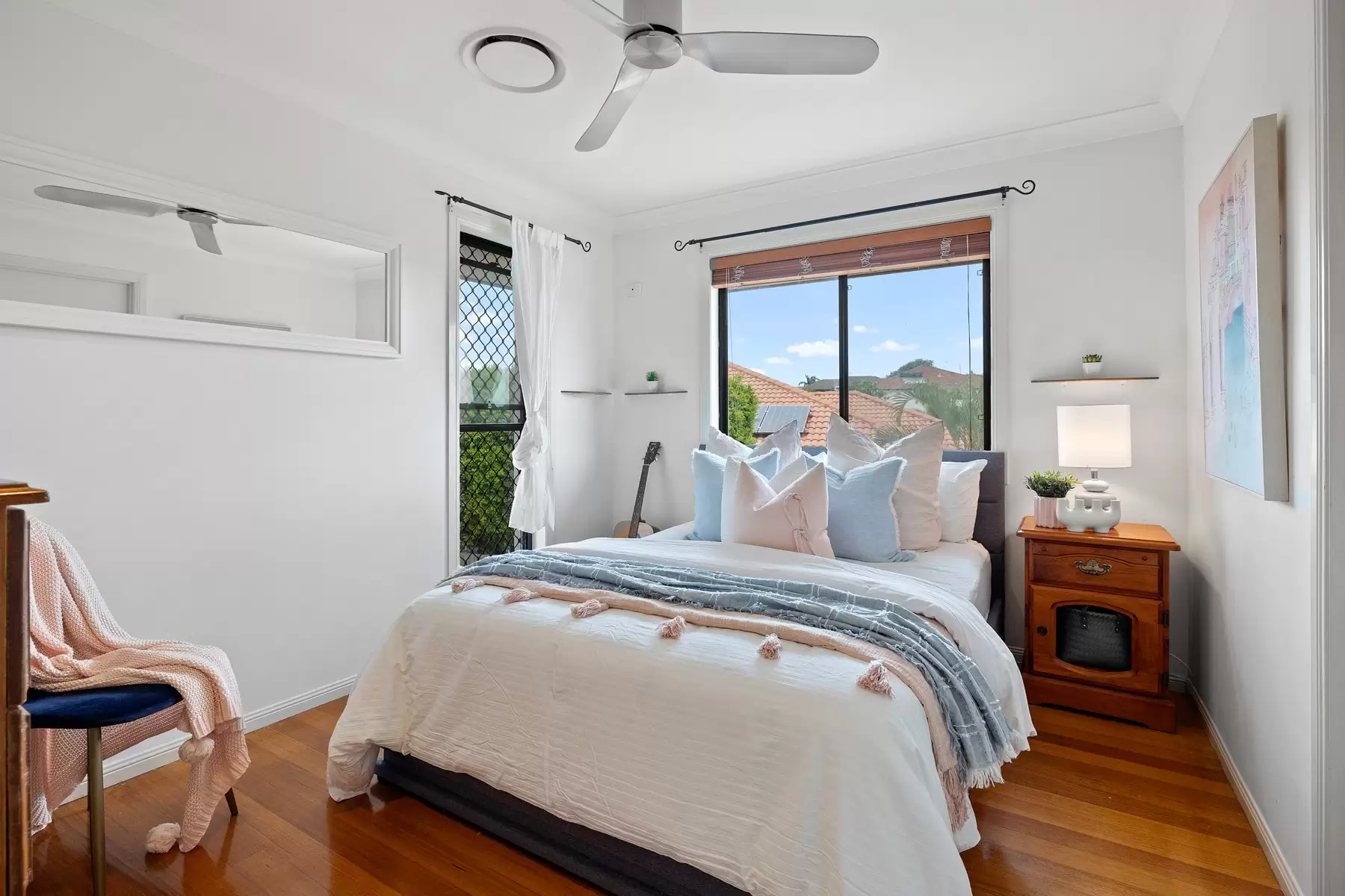 6 The Rampart, Redland Bay Sold by Queensland Sotheby's International Realty - image 1