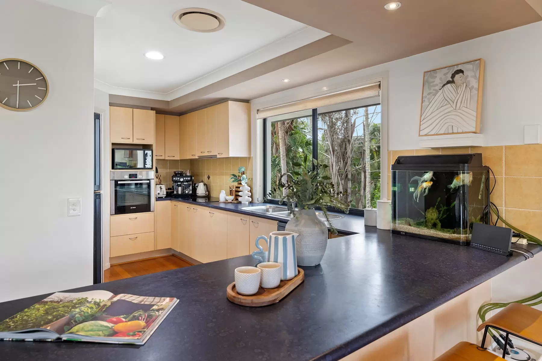 6 The Rampart, Redland Bay Sold by Queensland Sotheby's International Realty - image 1