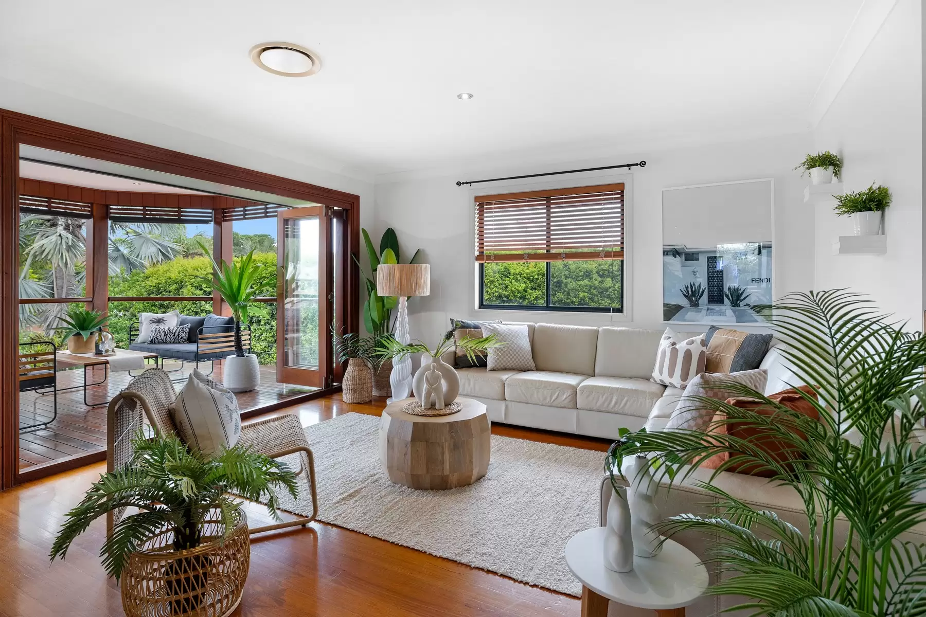 6 The Rampart, Redland Bay Sold by Queensland Sotheby's International Realty - image 1