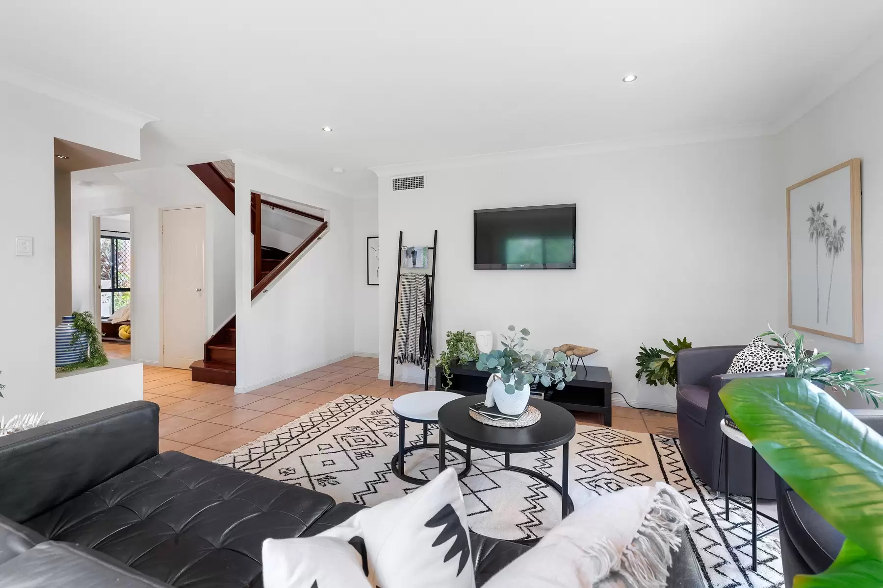 6 The Rampart, Redland Bay Sold by Queensland Sotheby's International Realty - image 1