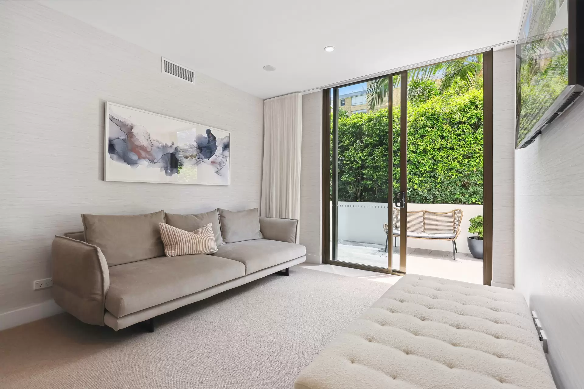 101/Cerulean 5 Pacific Street, Main Beach Sold by Queensland Sotheby's International Realty - image 1