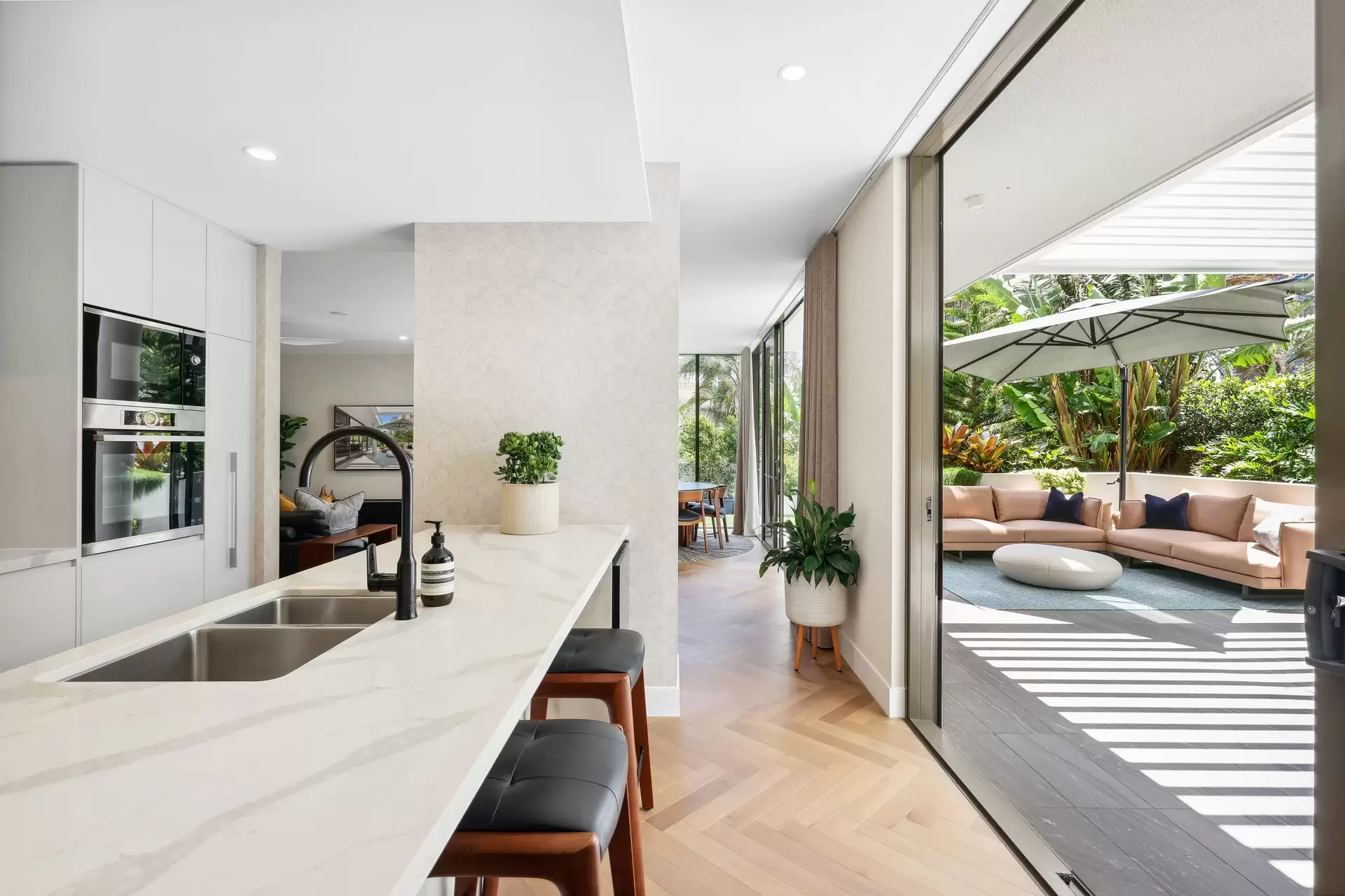 101/Cerulean 5 Pacific Street, Main Beach Sold by Queensland Sotheby's International Realty - image 1