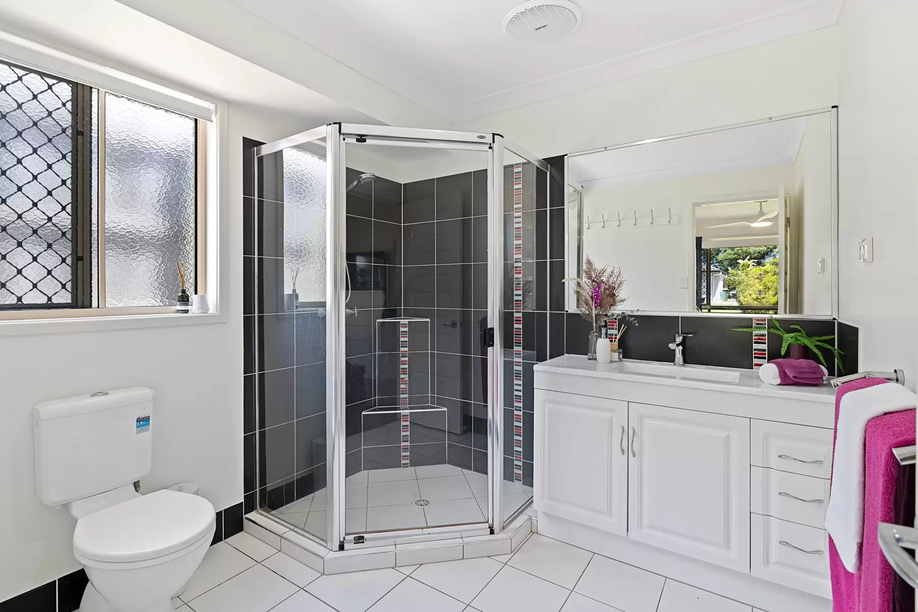 42 Ronnie Street, Cleveland Sold by Queensland Sotheby's International Realty - image 1