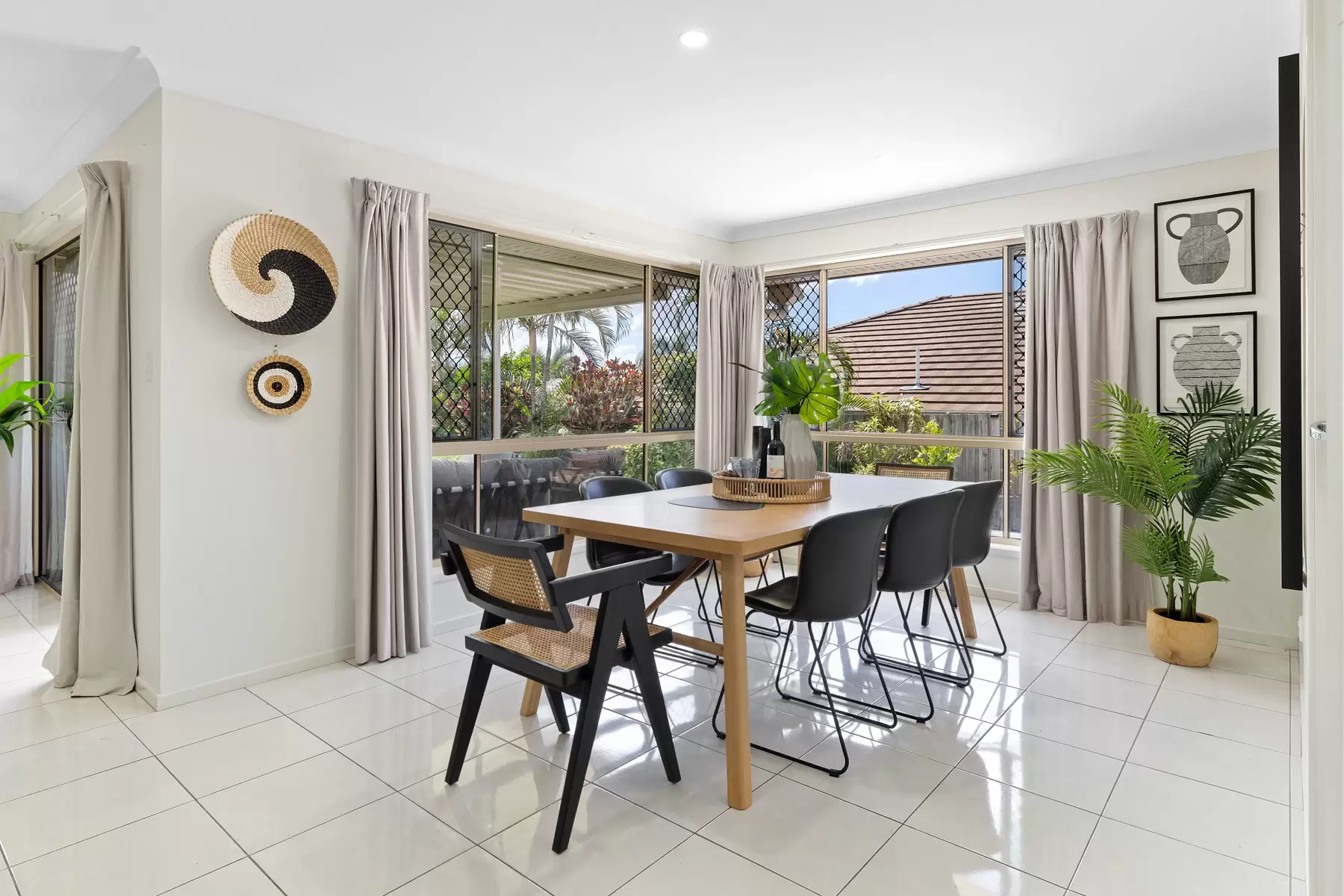 42 Ronnie Street, Cleveland Sold by Queensland Sotheby's International Realty - image 1
