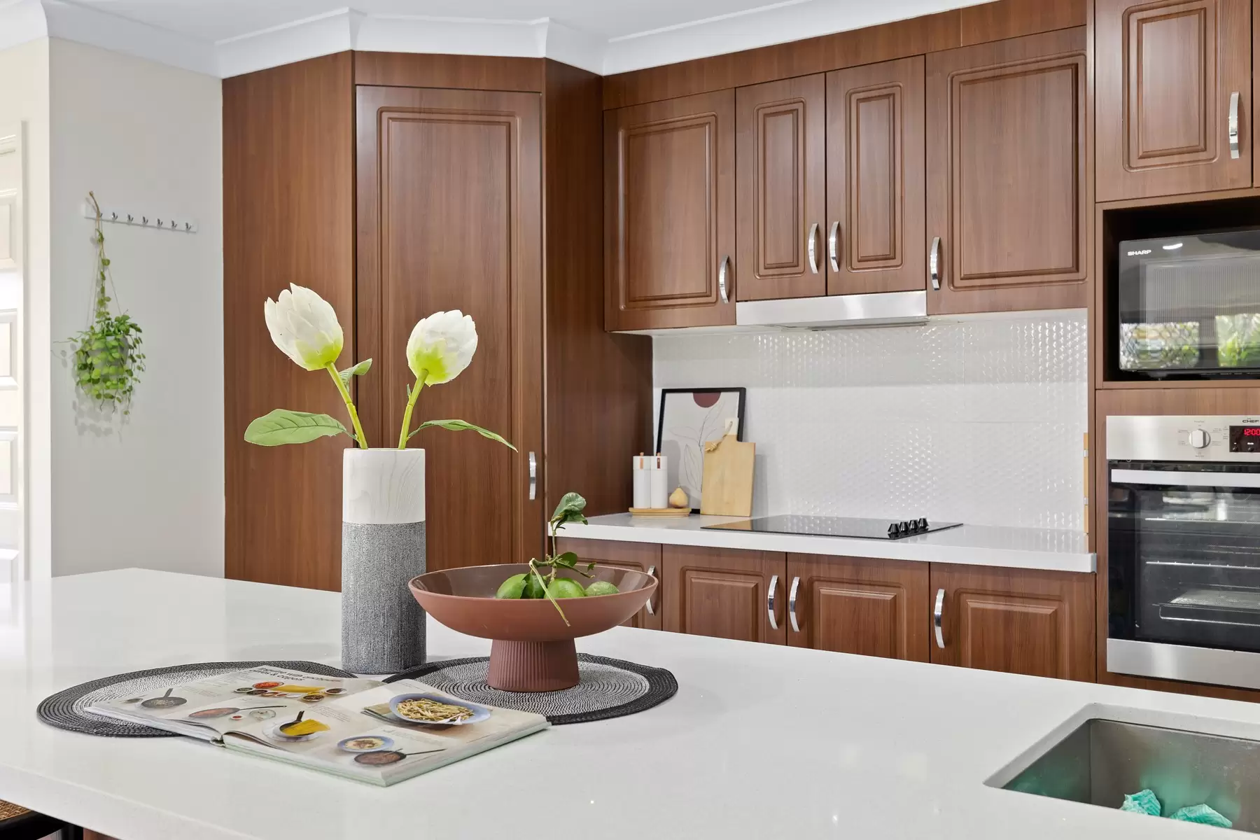 42 Ronnie Street, Cleveland Sold by Queensland Sotheby's International Realty - image 1