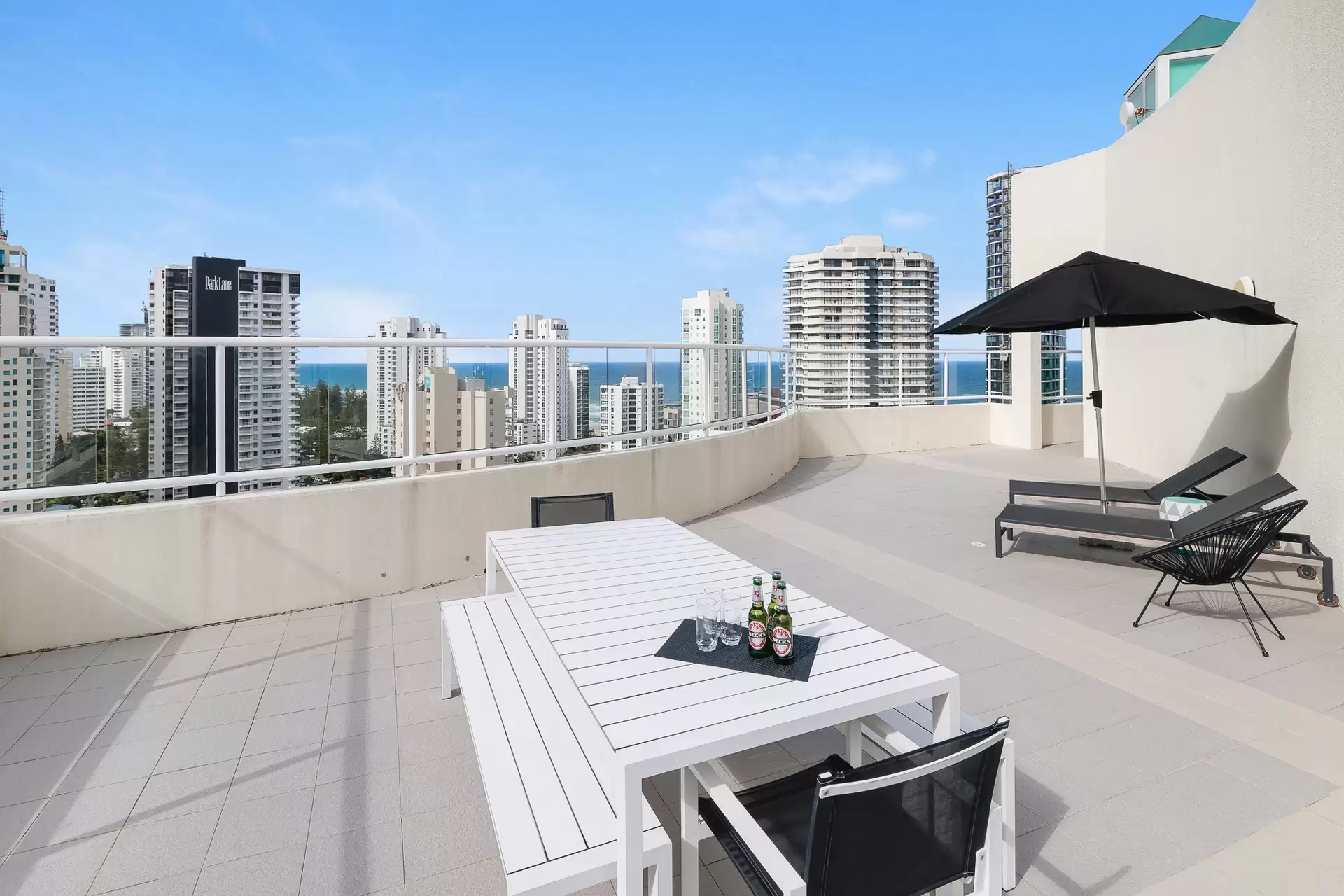 84/15 Breaker Street, Main Beach Sold by Queensland Sotheby's International Realty - image 1