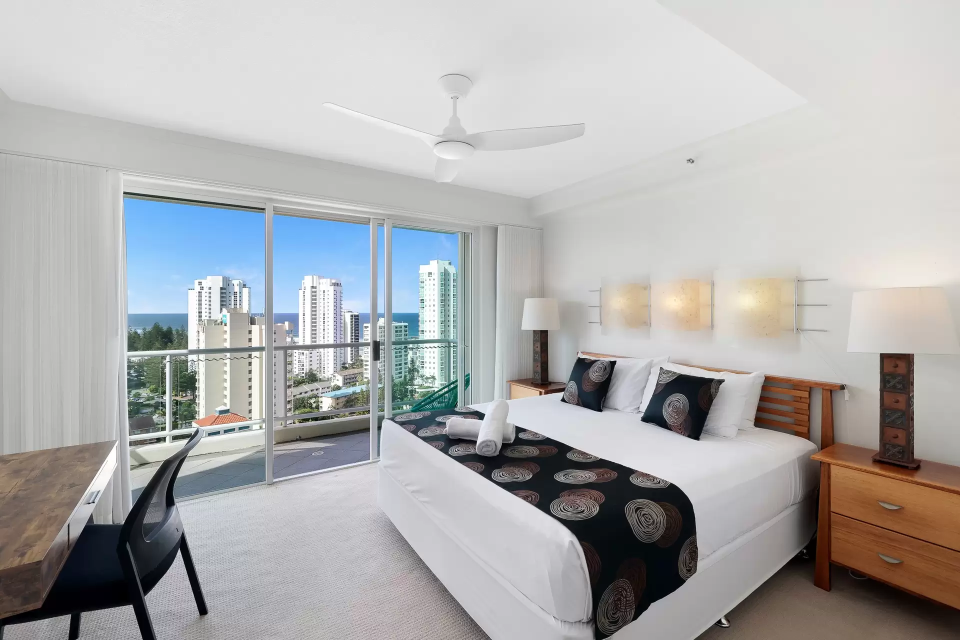 84/15 Breaker Street, Main Beach Sold by Queensland Sotheby's International Realty - image 1