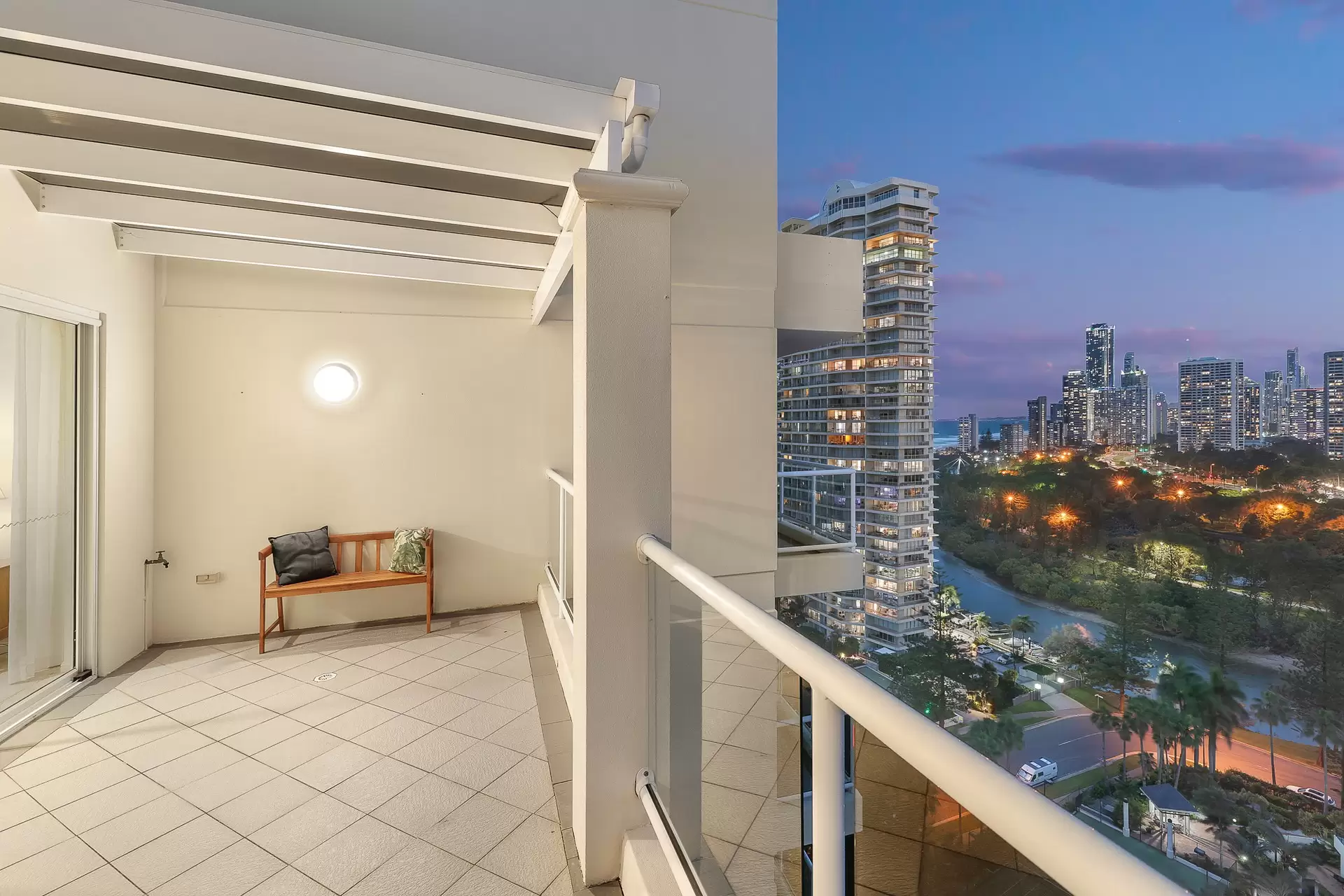 84/15 Breaker Street, Main Beach Sold by Queensland Sotheby's International Realty - image 1