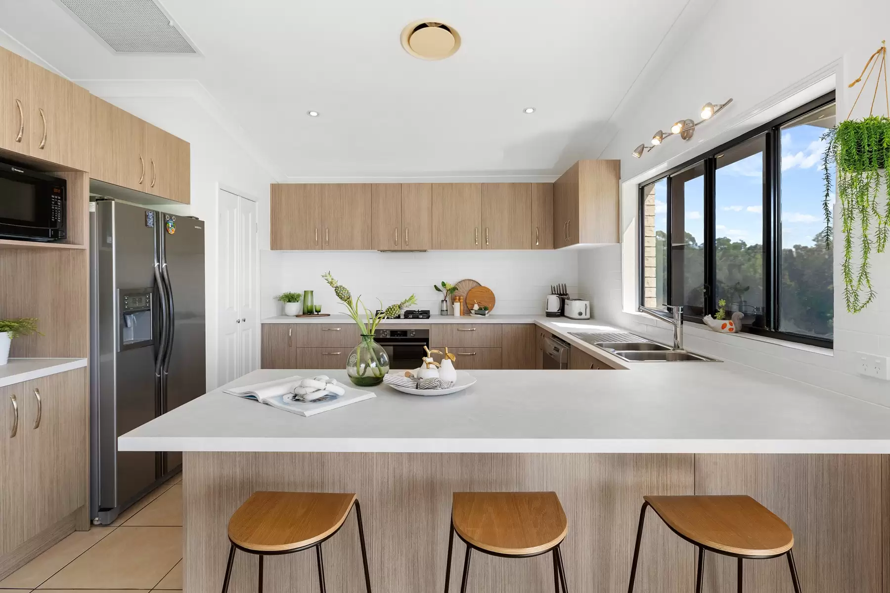 30 Carolena Street, Cleveland Sold by Queensland Sotheby's International Realty - image 1