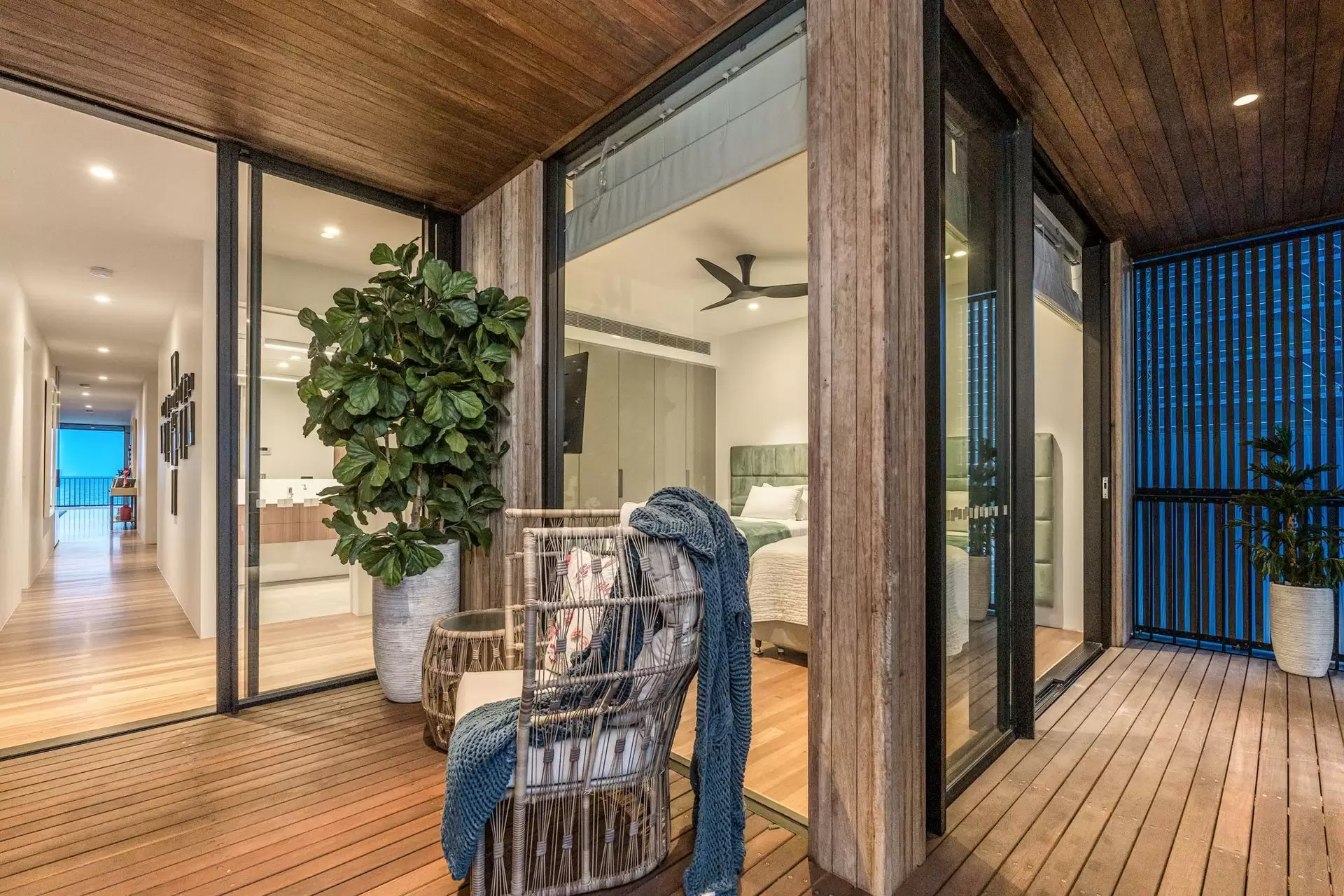4/3565 Main Beach Parade, Main Beach Sold by Queensland Sotheby's International Realty - image 1