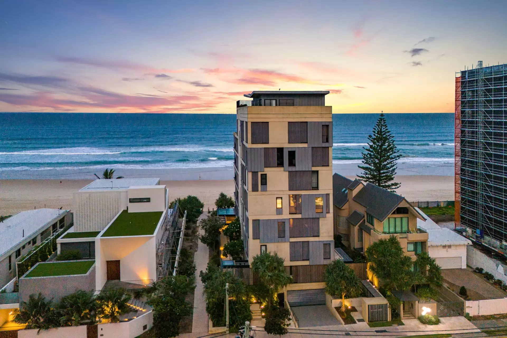 4/3565 Main Beach Parade, Main Beach Sold by Queensland Sotheby's International Realty - image 1