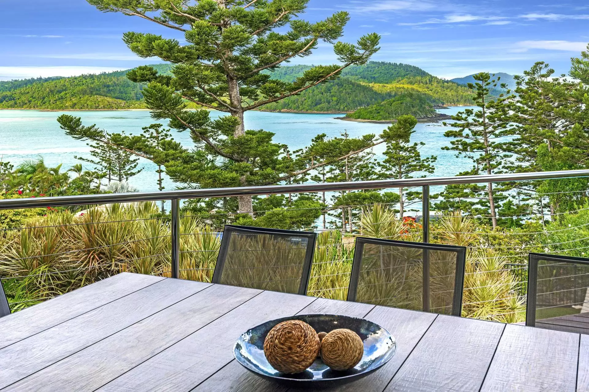 2/14 Whitsunday Boulevard, Hamilton Island Sold by Queensland Sotheby's International Realty - image 1