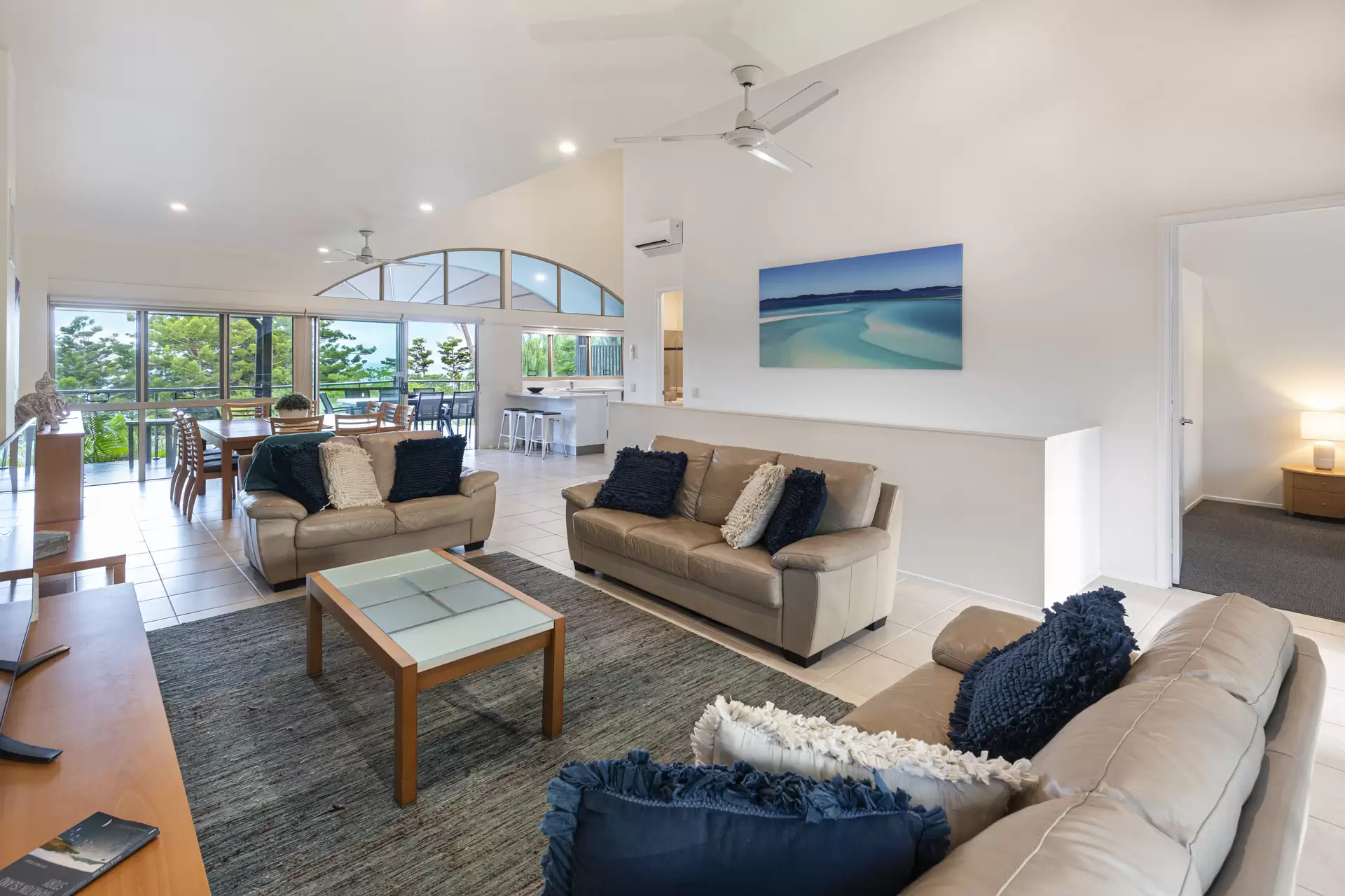 2/14 Whitsunday Boulevard, Hamilton Island Sold by Queensland Sotheby's International Realty - image 1