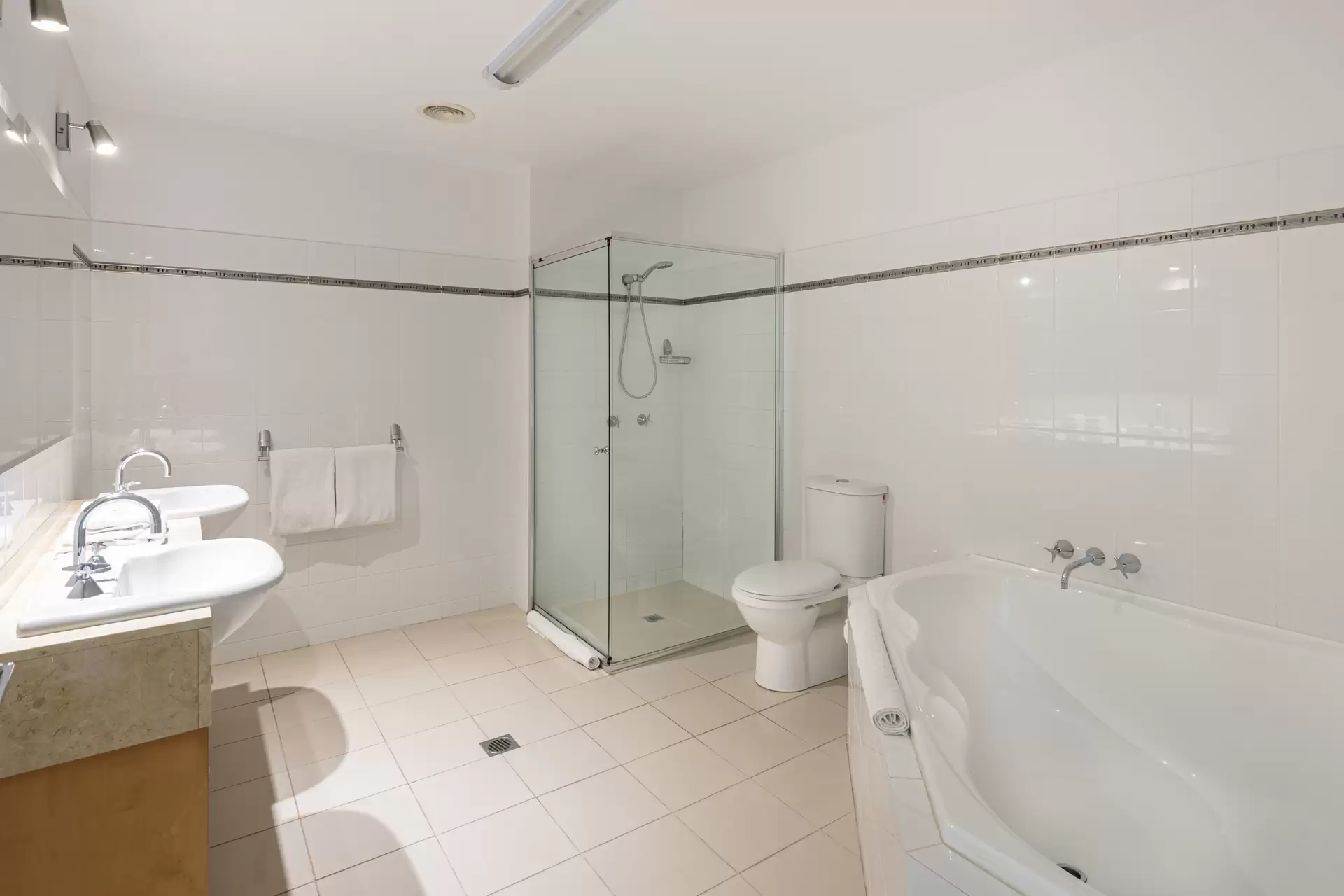 2/14 Whitsunday Boulevard, Hamilton Island Sold by Queensland Sotheby's International Realty - image 1