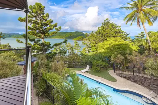 2/14 Whitsunday Boulevard, Hamilton Island Sold by 