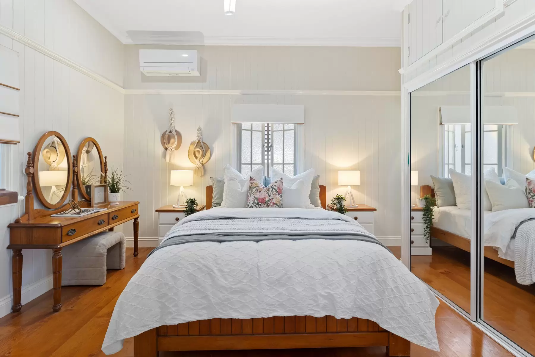 62 Passage Street, Cleveland Sold by Queensland Sotheby's International Realty - image 1