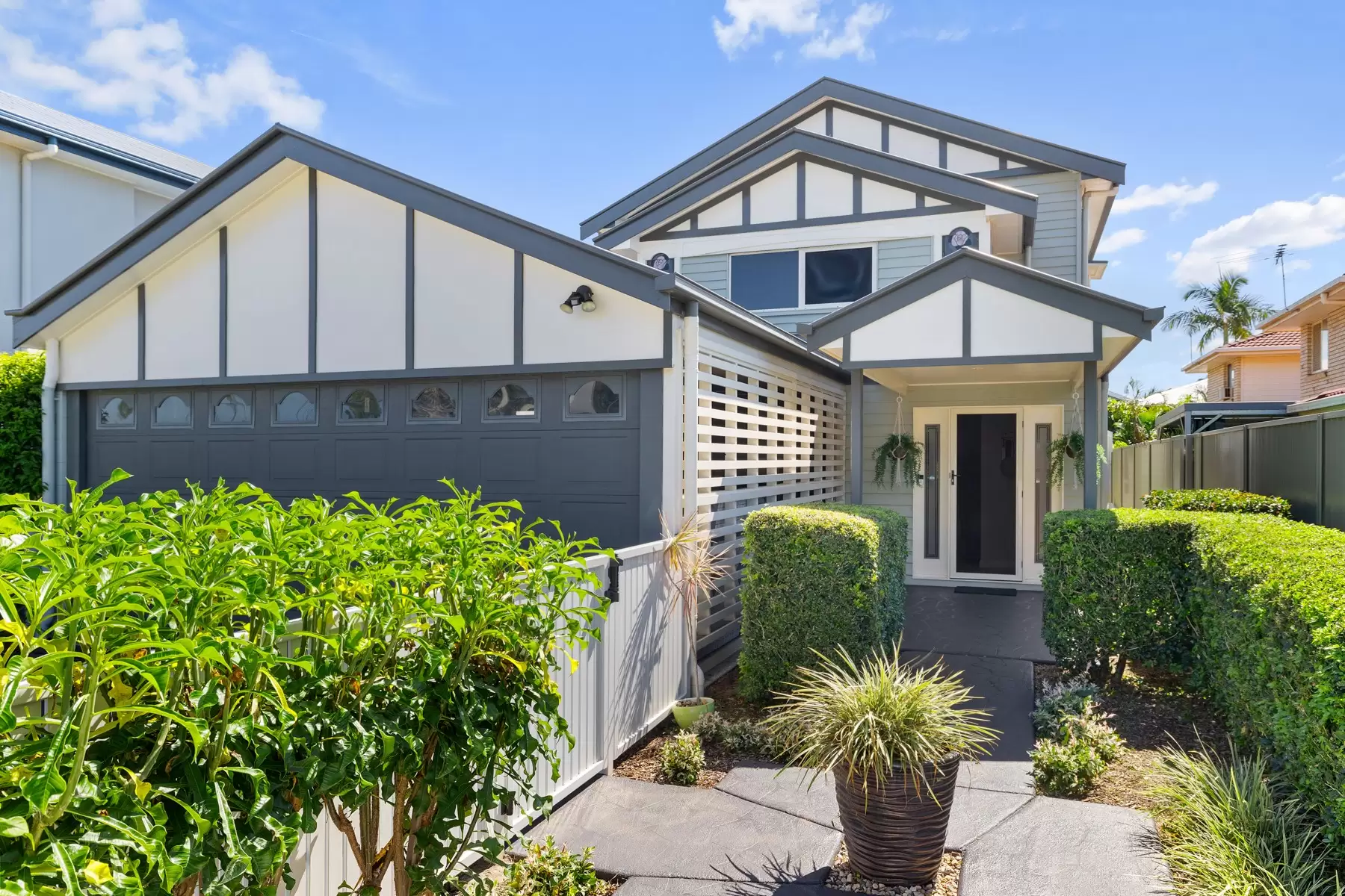 62 Passage Street, Cleveland Sold by Queensland Sotheby's International Realty - image 1