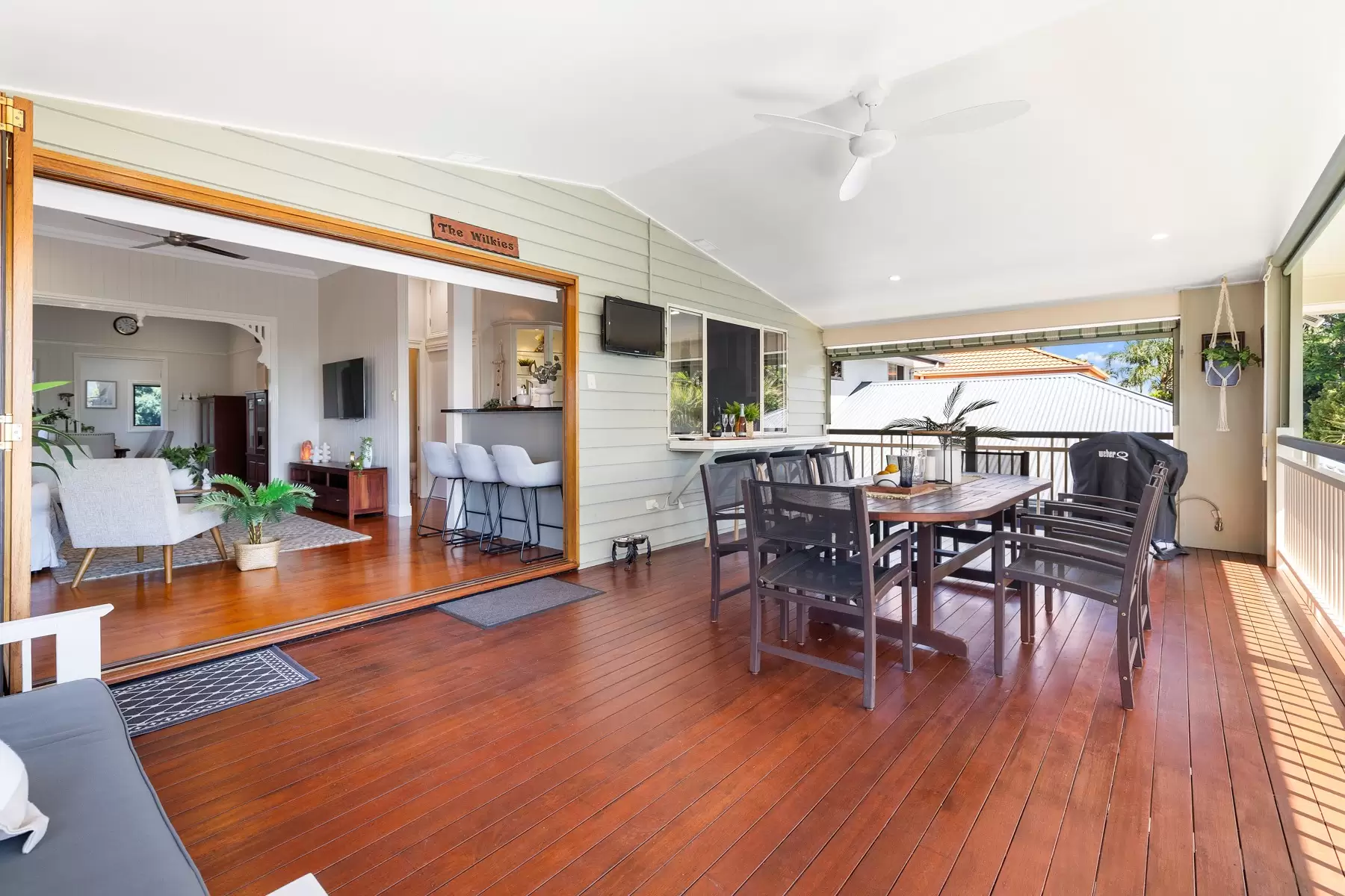 62 Passage Street, Cleveland Sold by Queensland Sotheby's International Realty - image 1