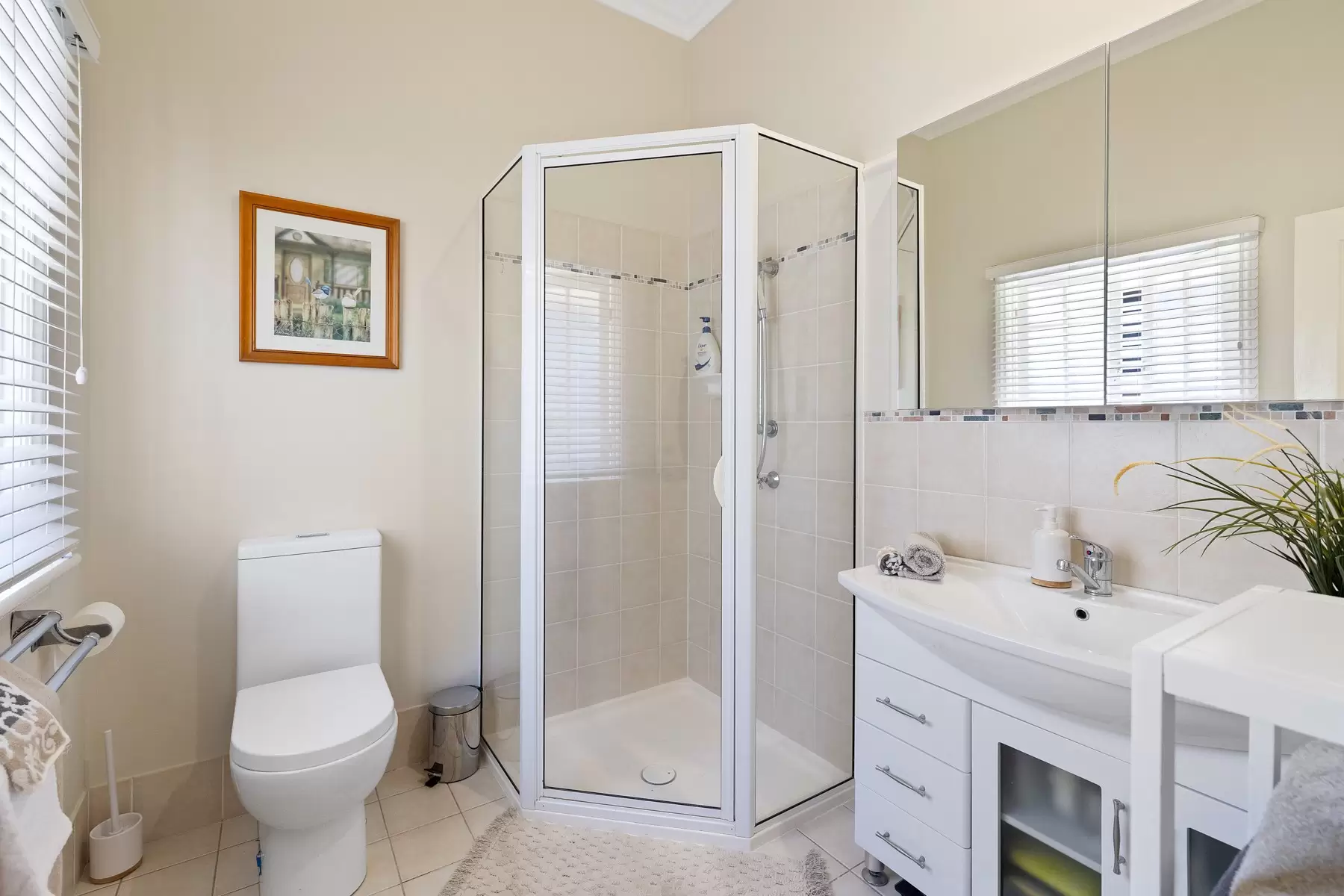62 Passage Street, Cleveland Sold by Queensland Sotheby's International Realty - image 1