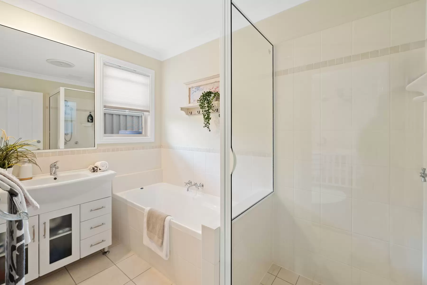 62 Passage Street, Cleveland Sold by Queensland Sotheby's International Realty - image 1