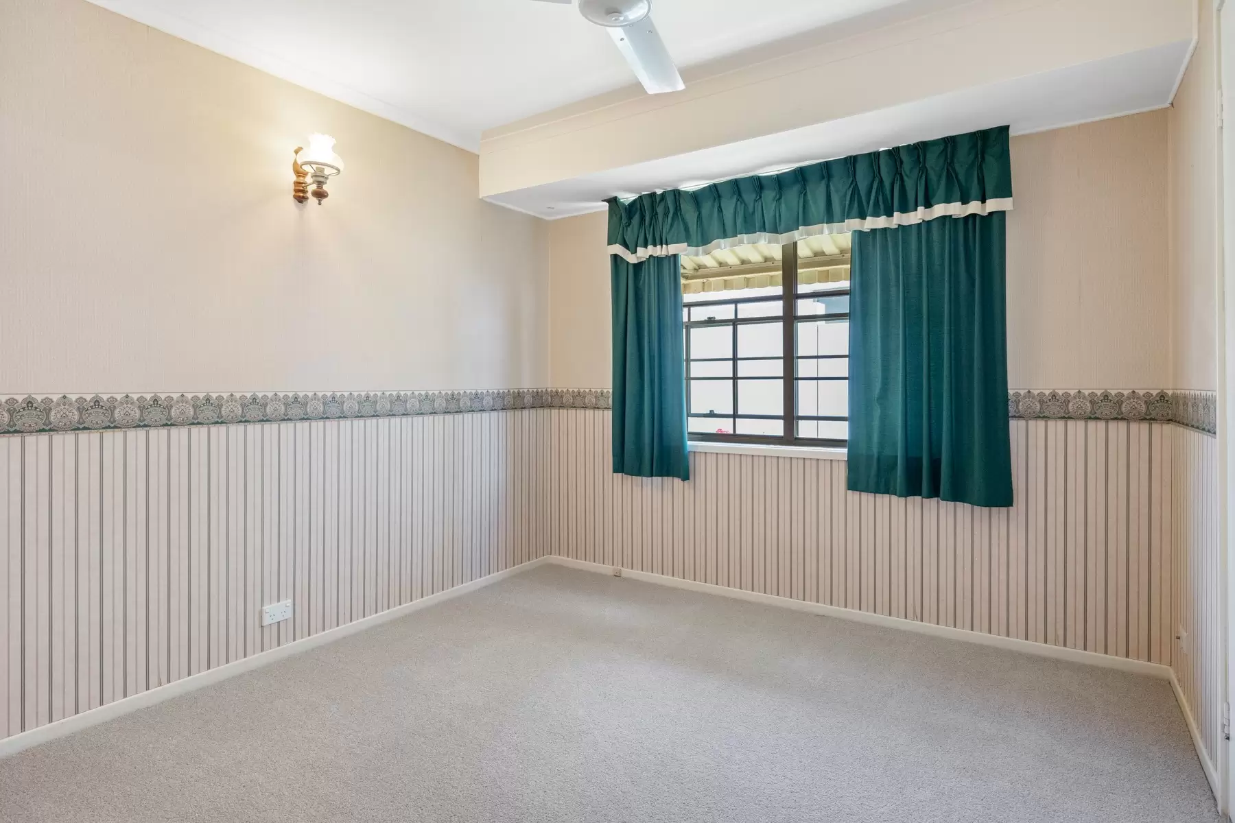 3 Sturgeon Street, Ormiston Sold by Queensland Sotheby's International Realty - image 1