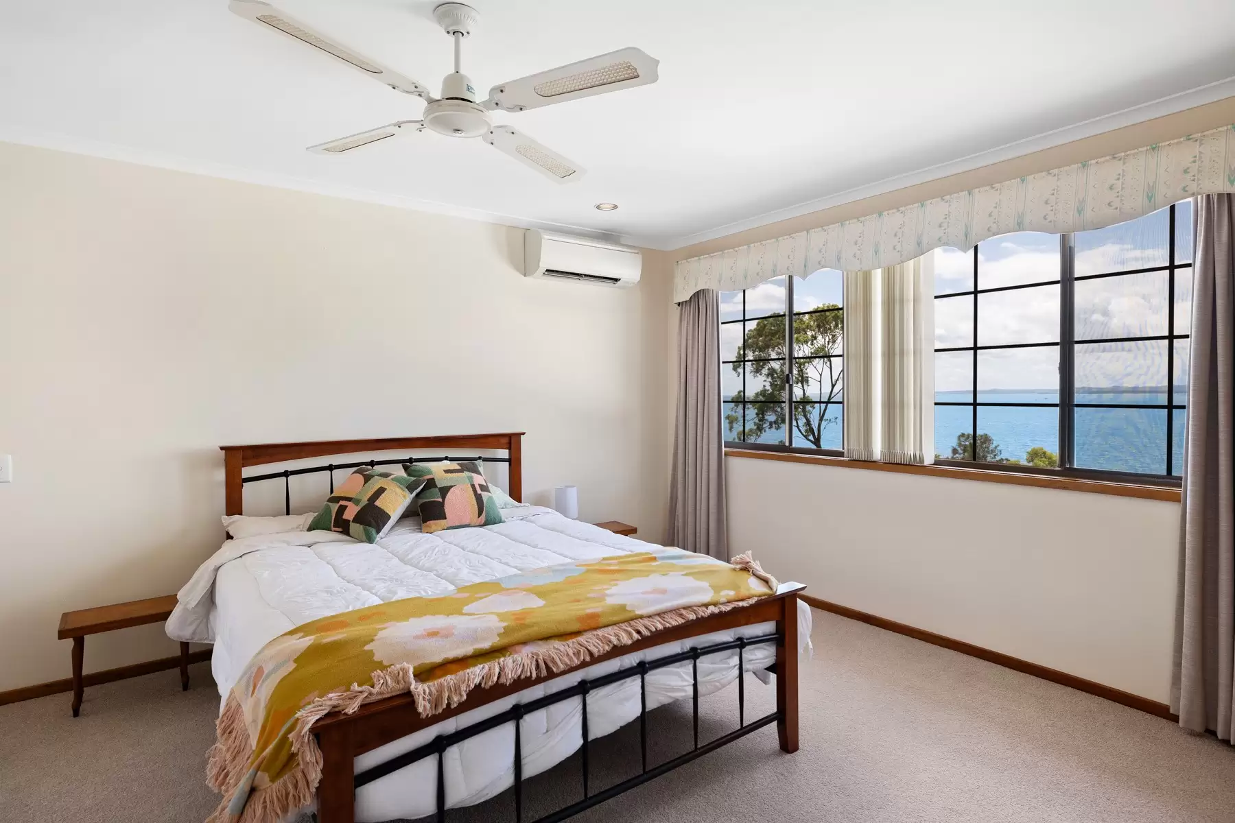3 Sturgeon Street, Ormiston Sold by Queensland Sotheby's International Realty - image 1