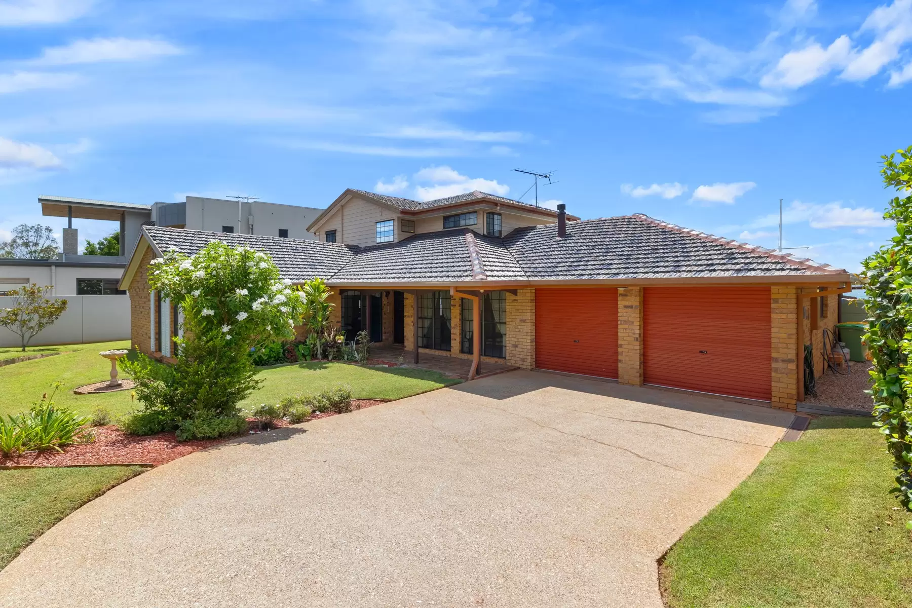 3 Sturgeon Street, Ormiston Sold by Queensland Sotheby's International Realty - image 1