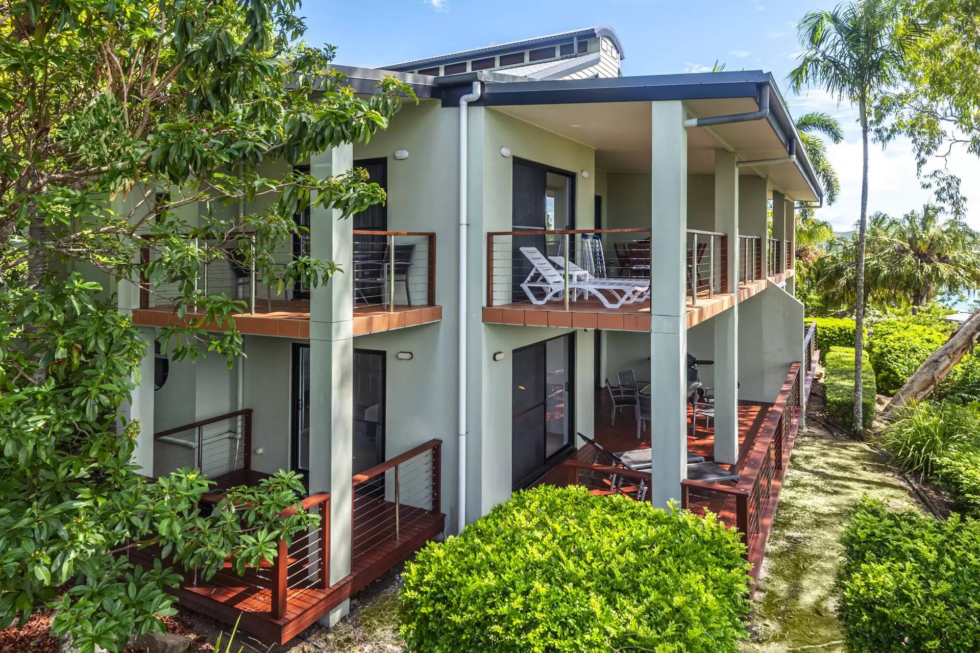 7/4 Acacia Drive, Hamilton Island Sold by Queensland Sotheby's International Realty - image 1