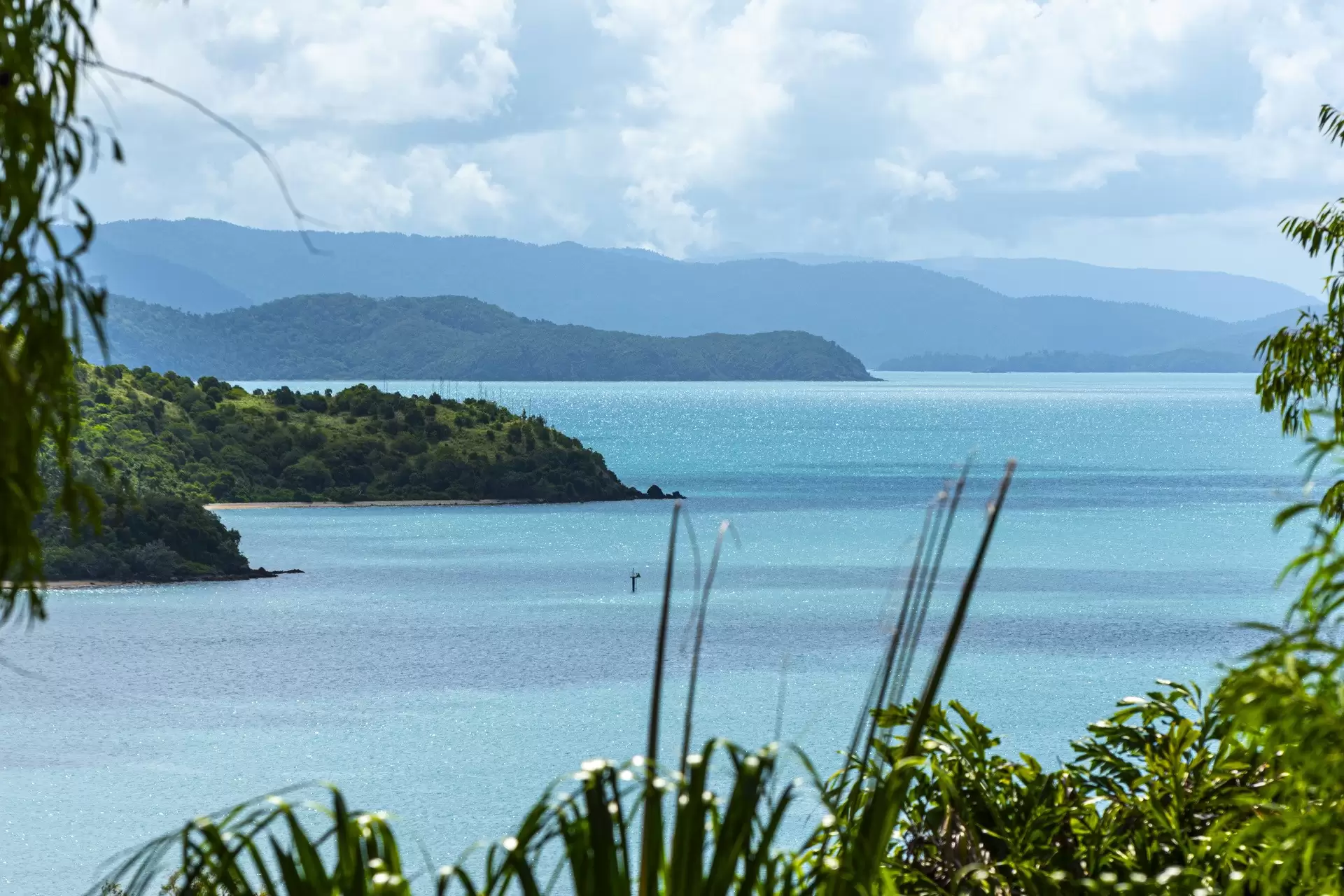 7/4 Acacia Drive, Hamilton Island Sold by Queensland Sotheby's International Realty - image 1