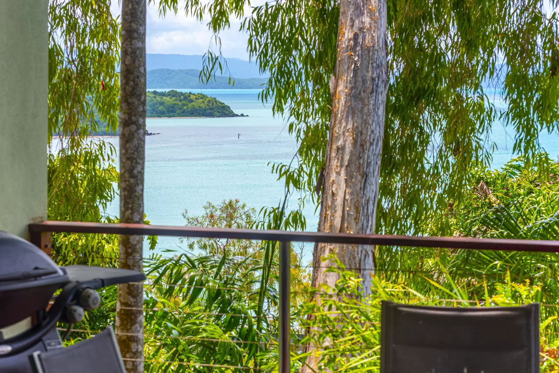 7/4 Acacia Drive, Hamilton Island Sold by Queensland Sotheby's International Realty - image 1