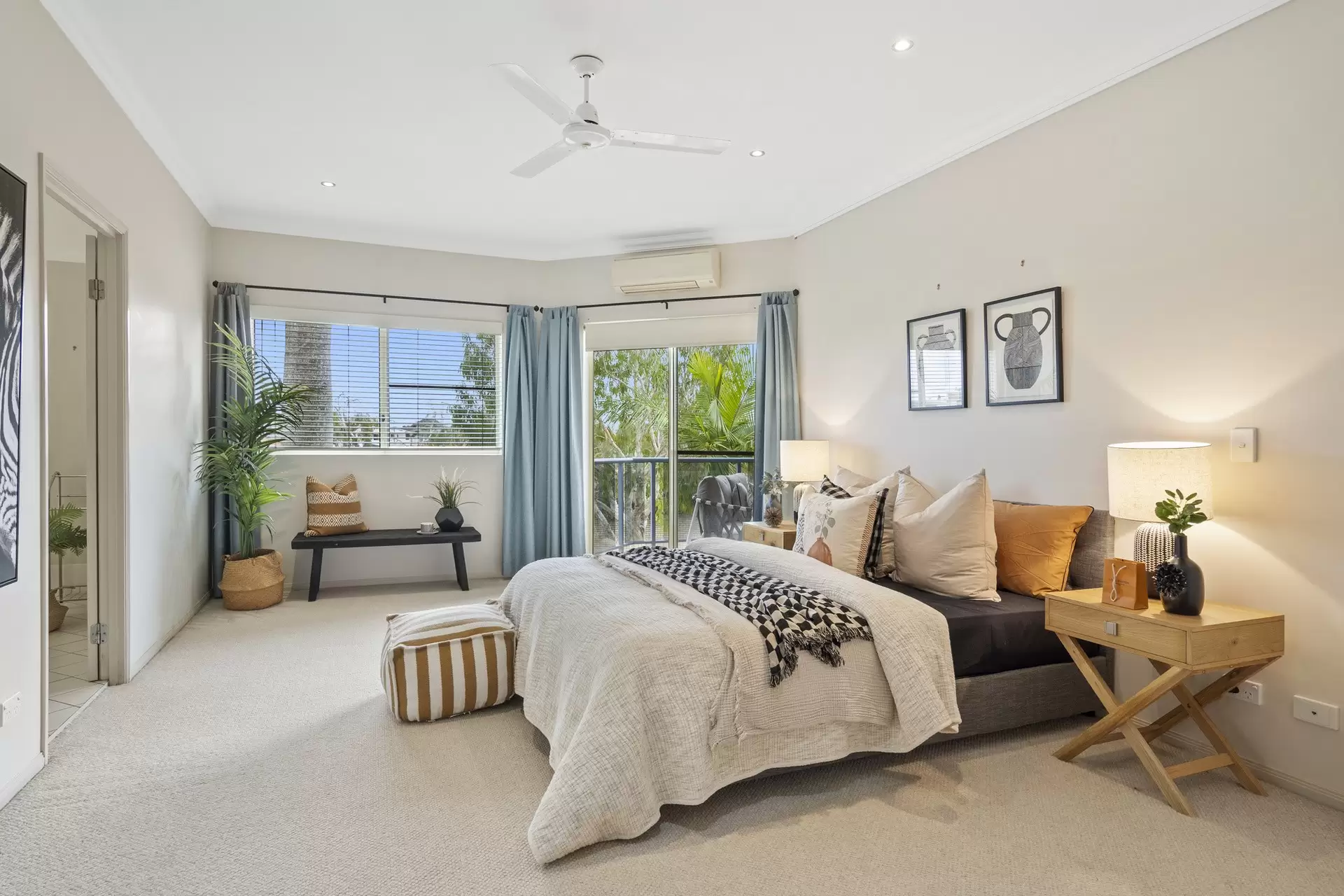 45/13-14 Esperance Court, Raby Bay Sold by Queensland Sotheby's International Realty - image 1