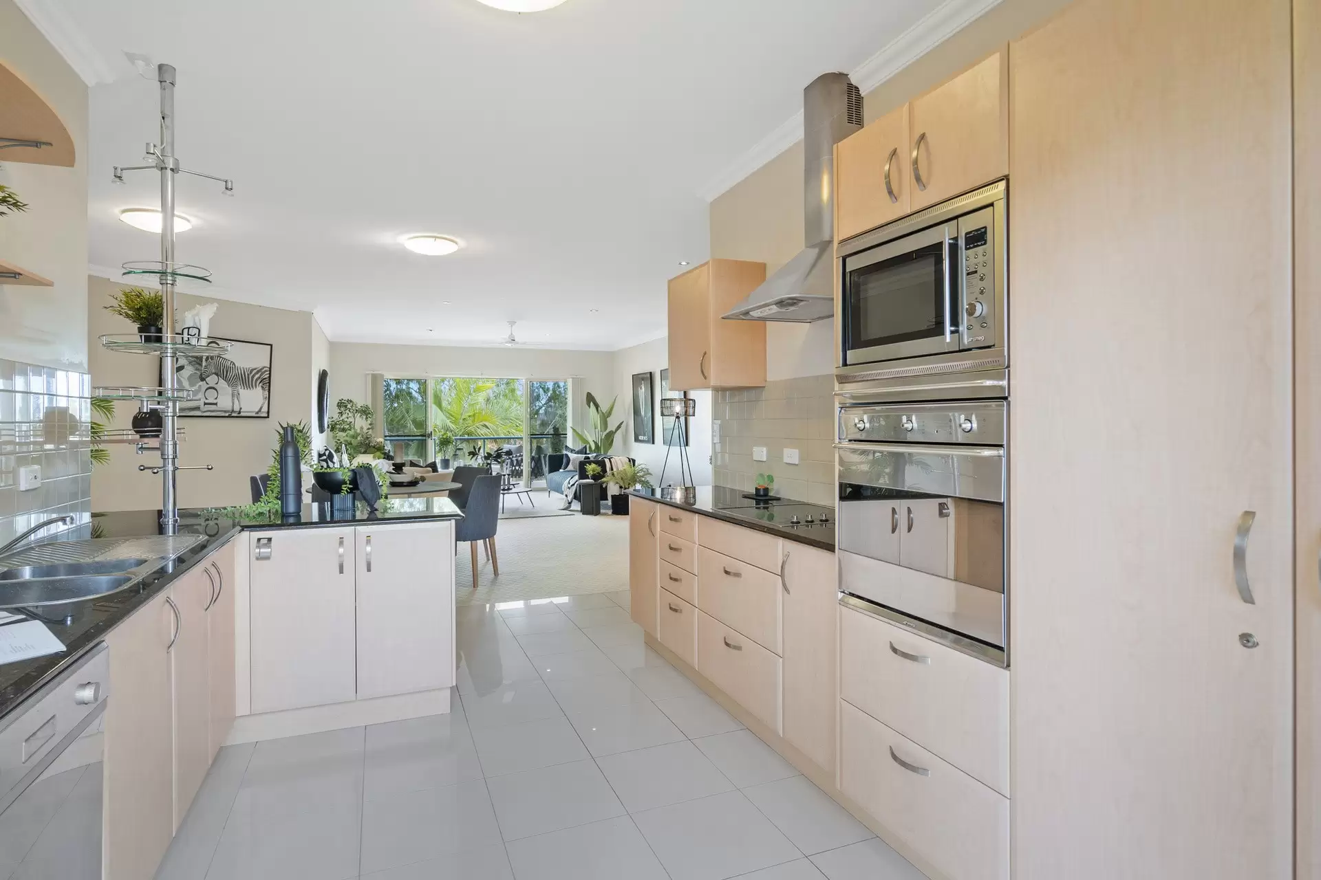 45/13-14 Esperance Court, Raby Bay Sold by  - image 1