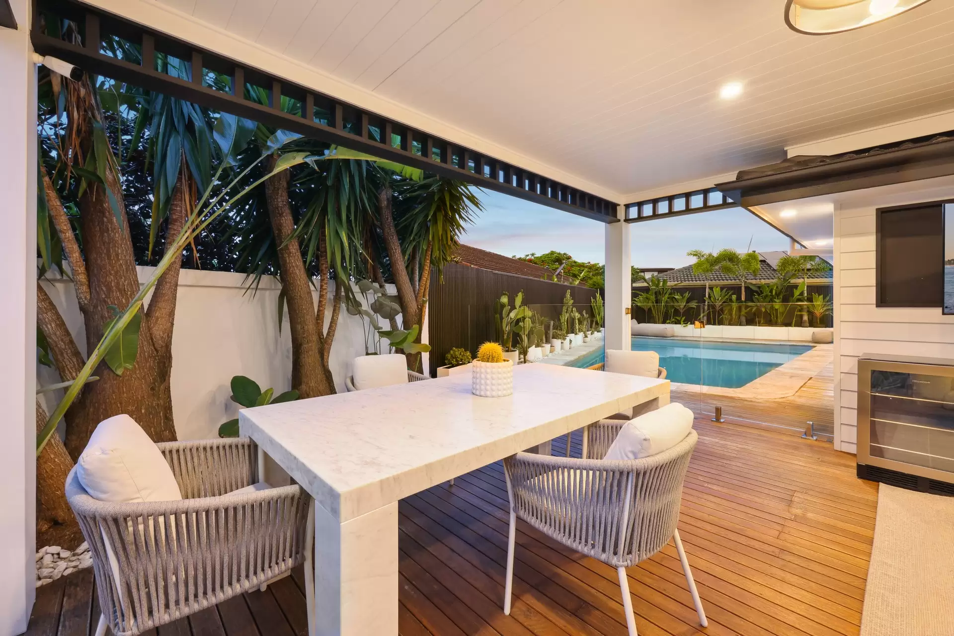 60 Boomerang Crescent, Sorrento Sold by Queensland Sotheby's International Realty - image 1